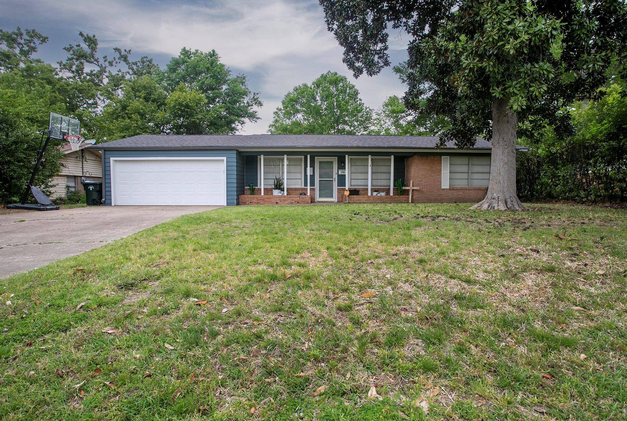 Tyler, TX 75701,2704 Brentwood Drive