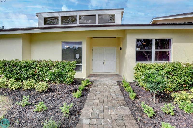 Boca Raton, FL 33433,6016 Amberwoods Dr