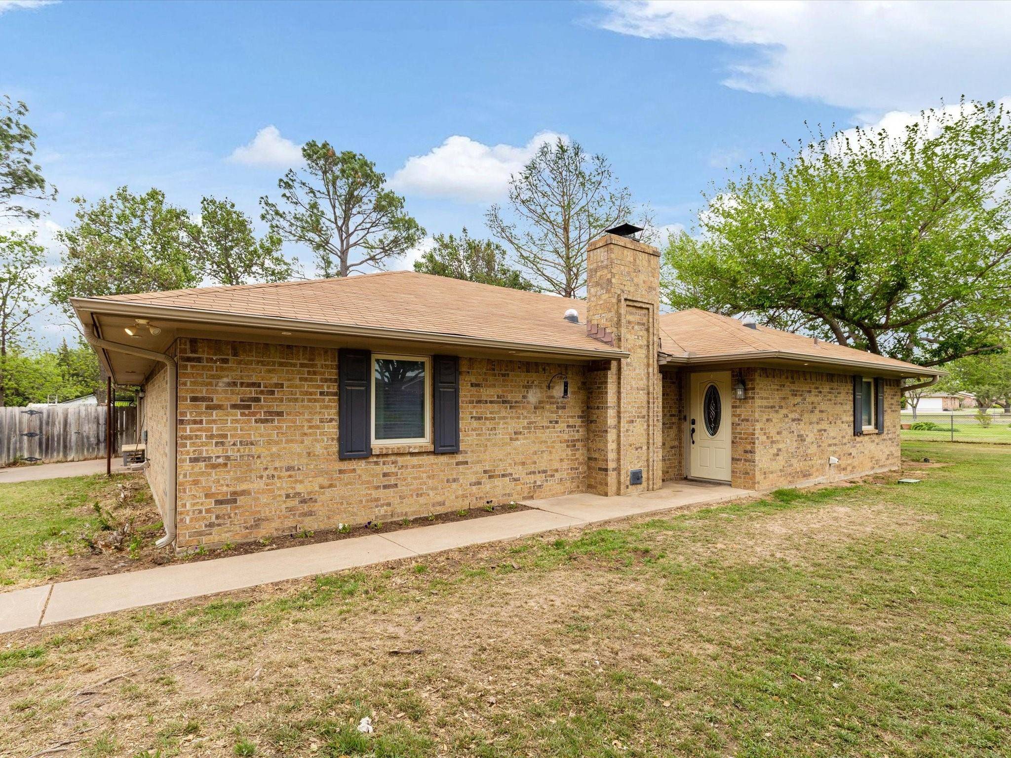 Graham, TX 76450,137 Chaparral Drive