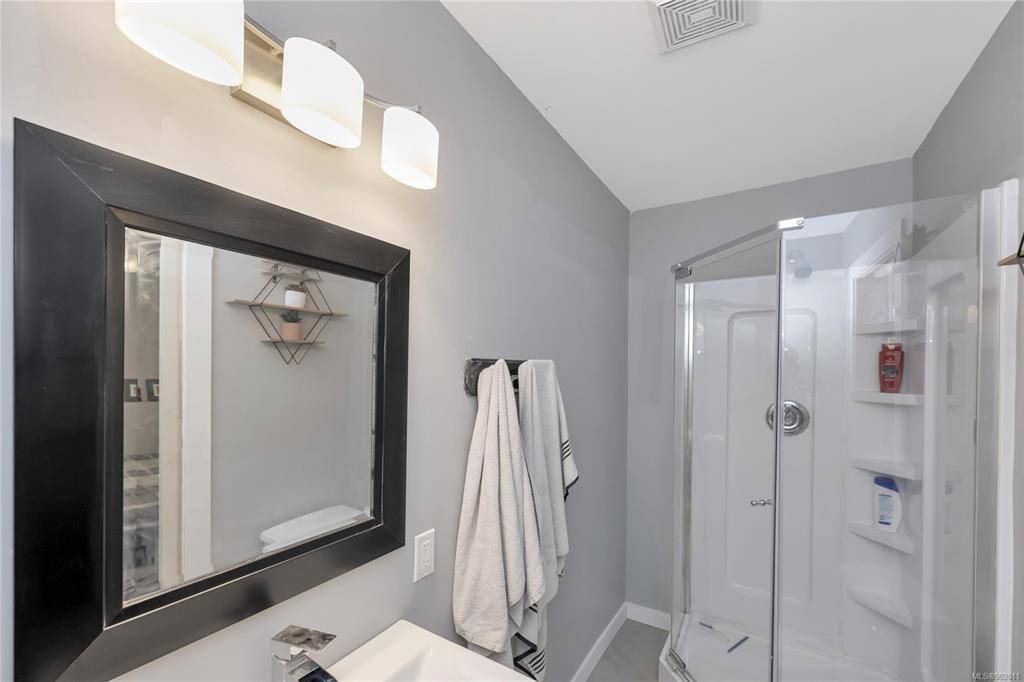 Duncan, BC V0R 2C0,5205 FRANCIS St