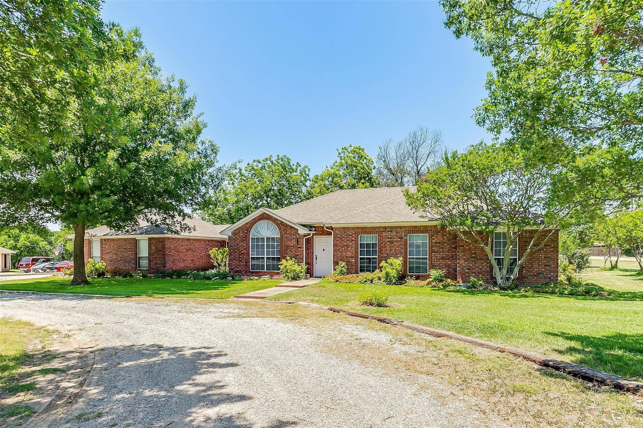 Hudson Oaks, TX 76087,222 Southview Drive