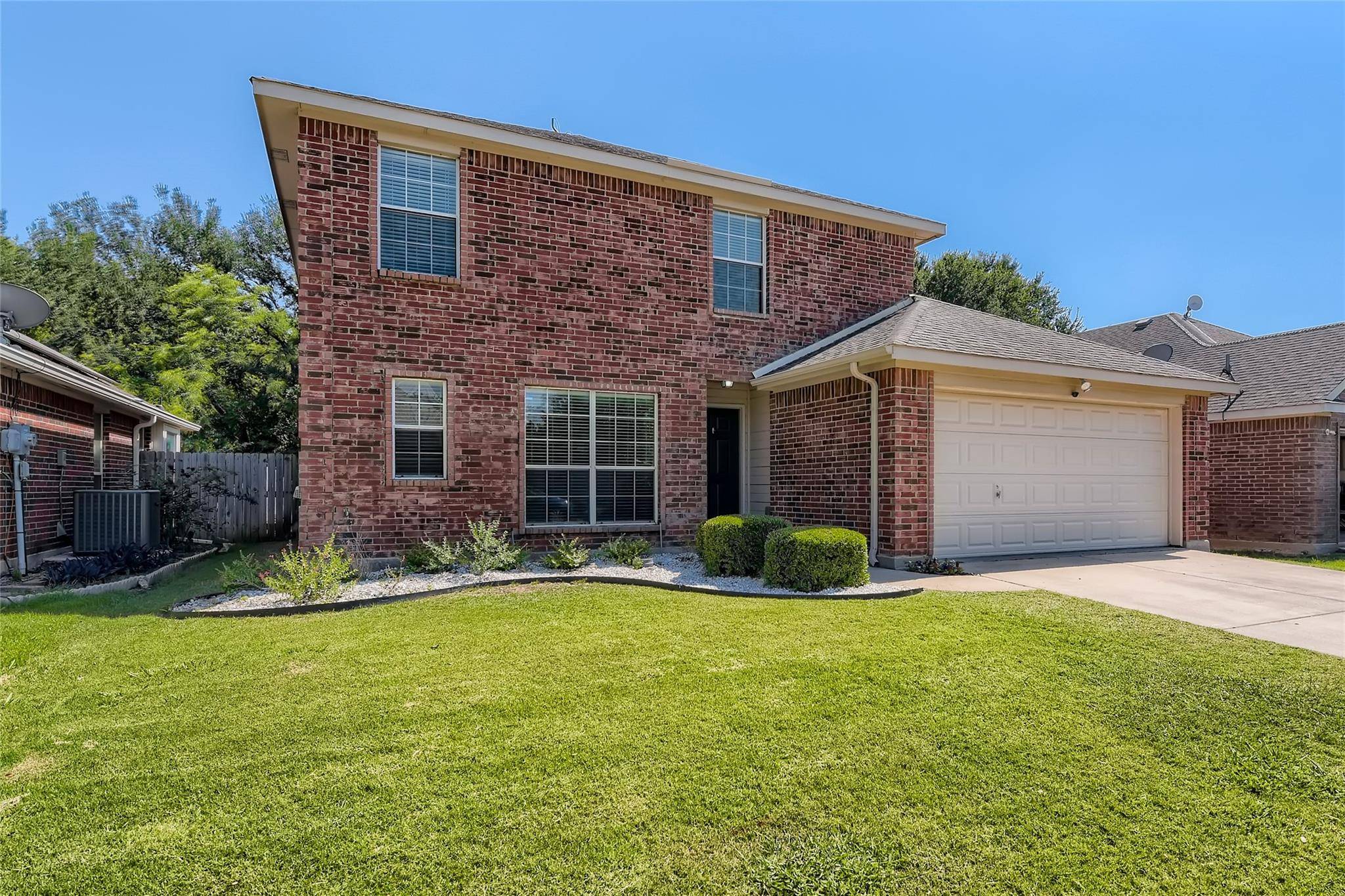 Azle, TX 76020,1212 Edgewater Drive