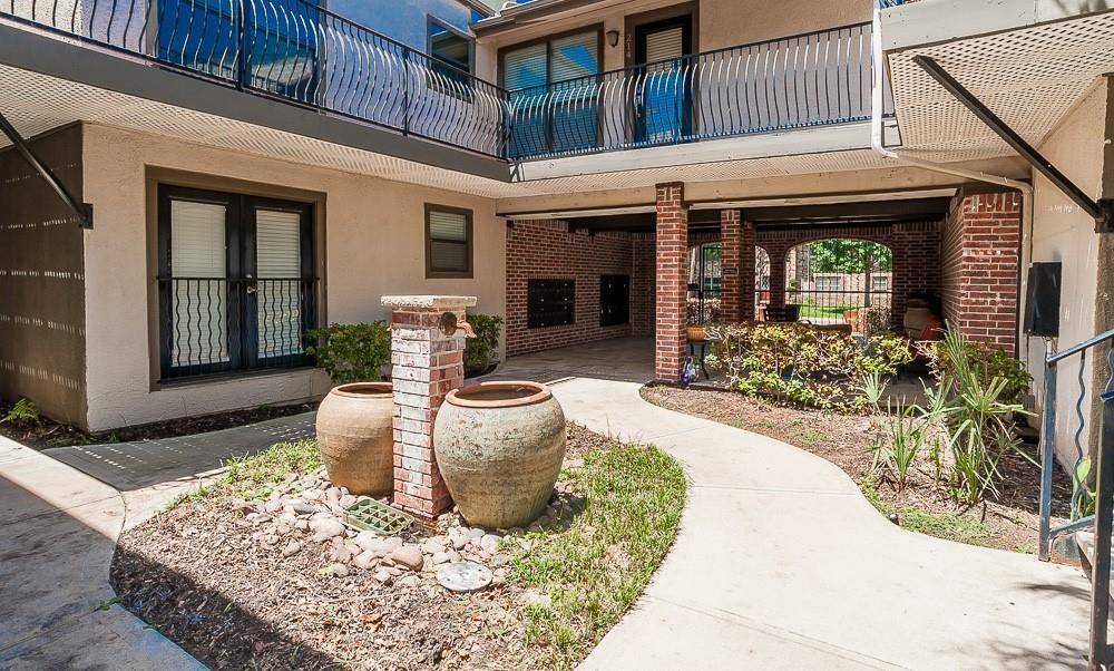 Dallas, TX 75206,5816 Birchbrook Drive #217