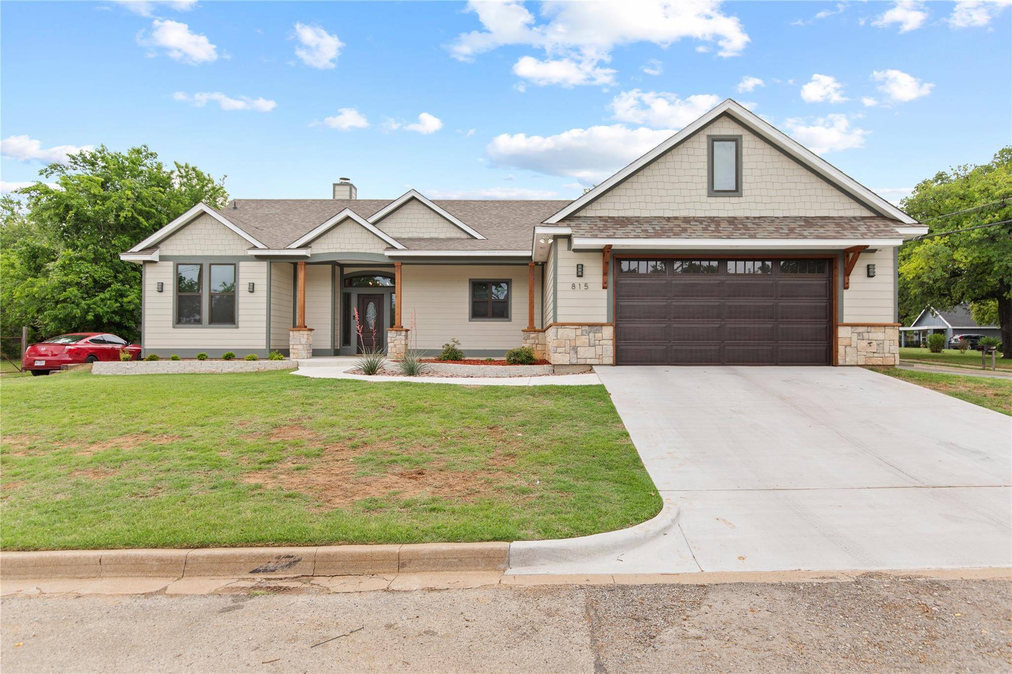 Weatherford, TX 76086,815 W Ball Street