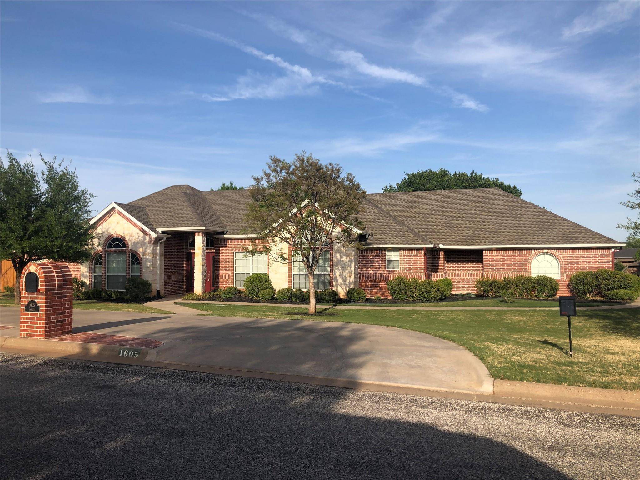 Graham, TX 76450,1605 Carolina Street