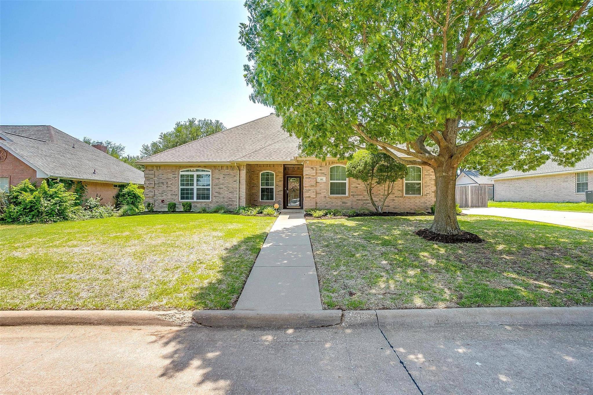 Joshua, TX 76058,102 Shorewood Place