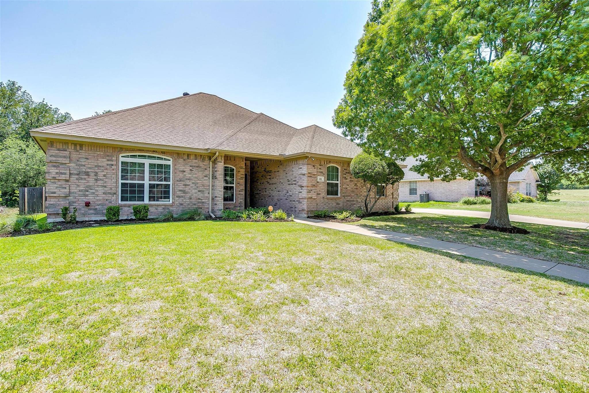 Joshua, TX 76058,102 Shorewood Place