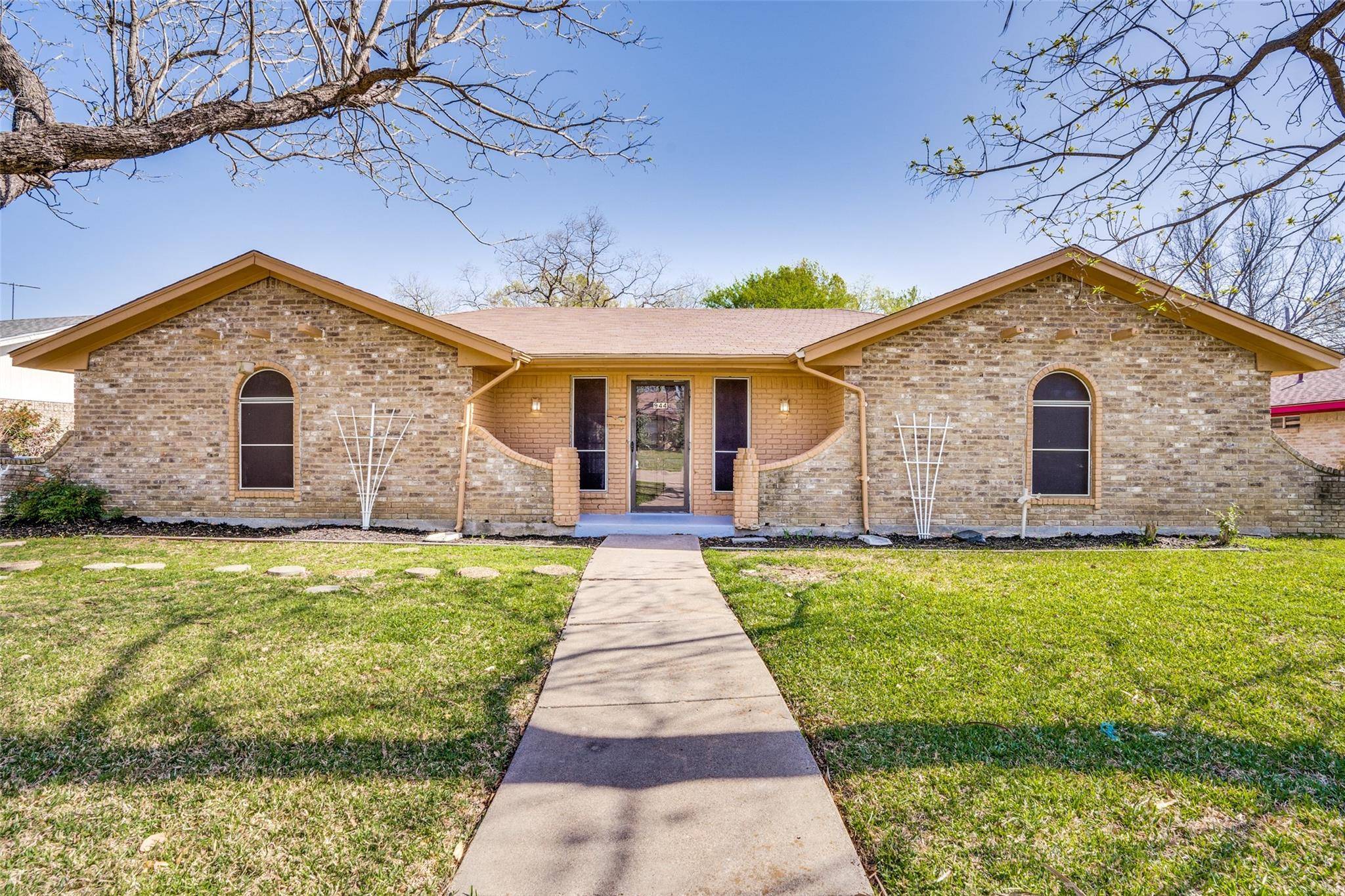 Lancaster, TX 75146,944 Oakbluff Drive