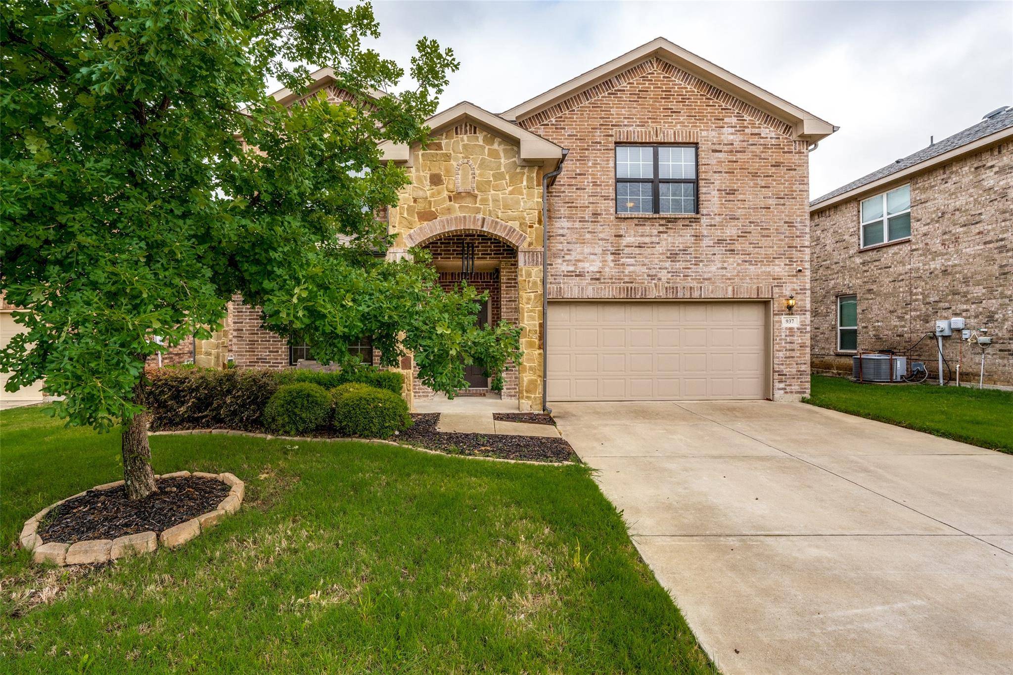 Grand Prairie, TX 75052,937 Bloomfield Drive