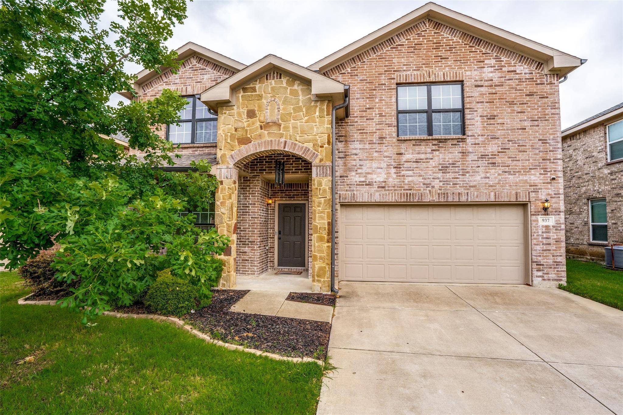 Grand Prairie, TX 75052,937 Bloomfield Drive