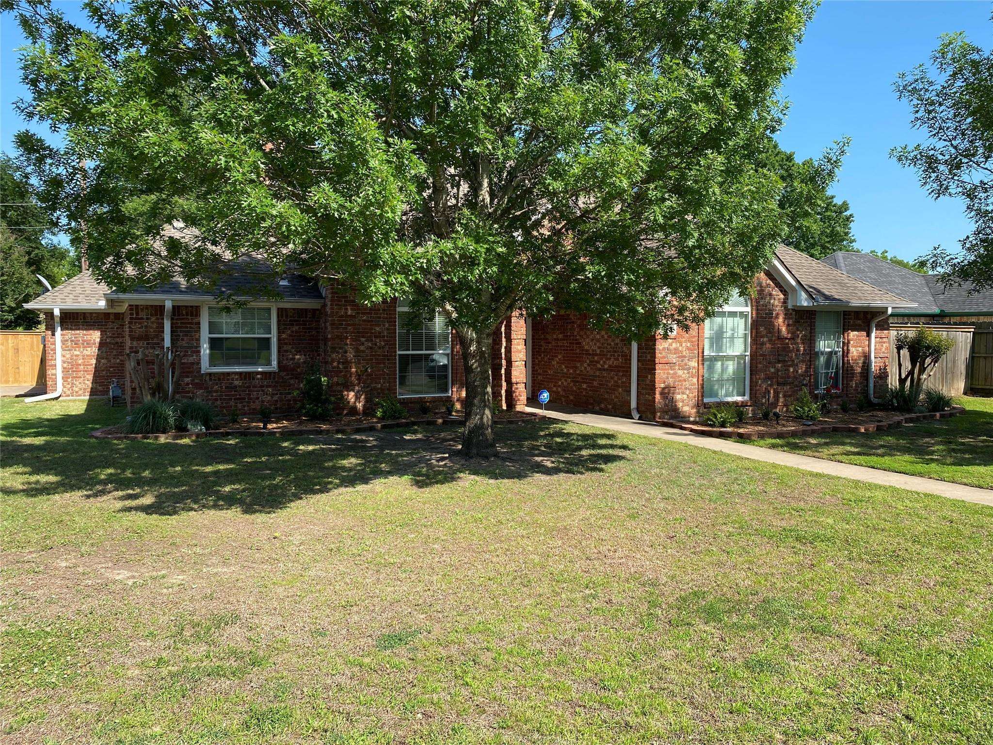 Bonham, TX 75418,2204 Canyon Circle