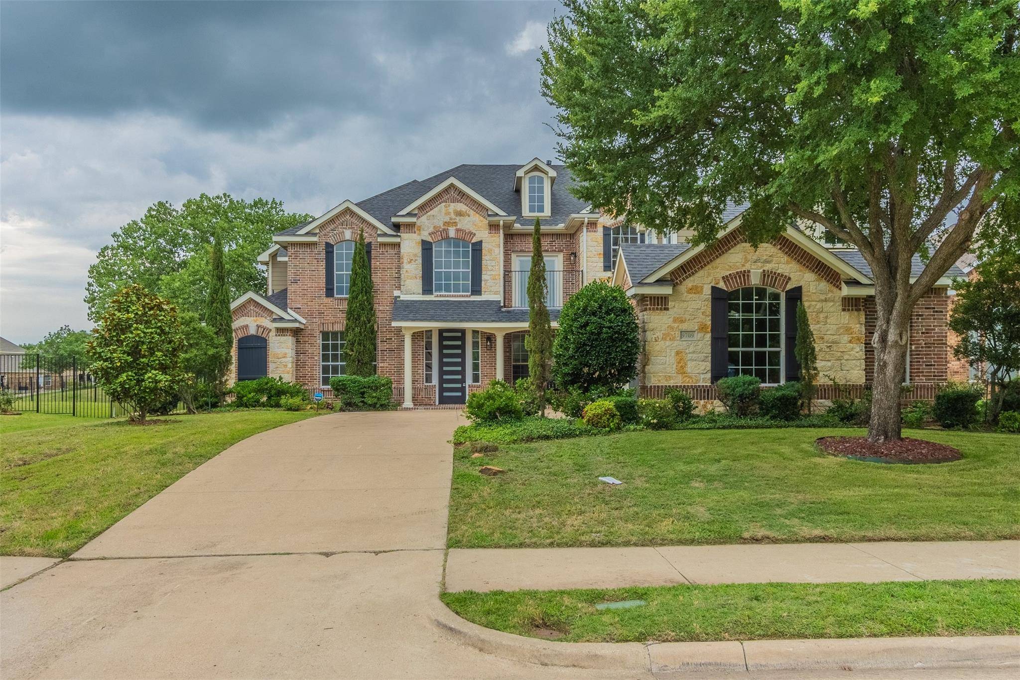 Rowlett, TX 75089,9709 Fairway Vista Drive