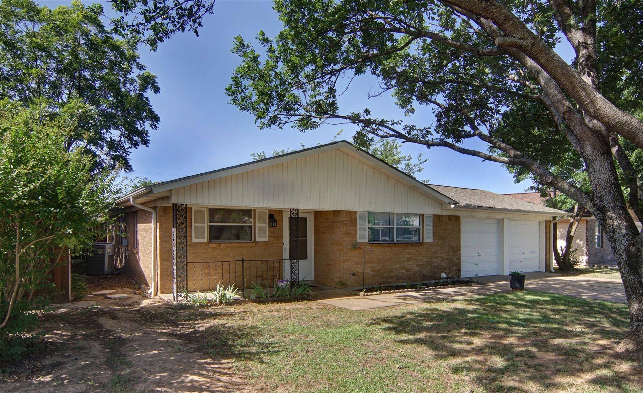 Mineral Wells, TX 76067,1910 SE 15th Street