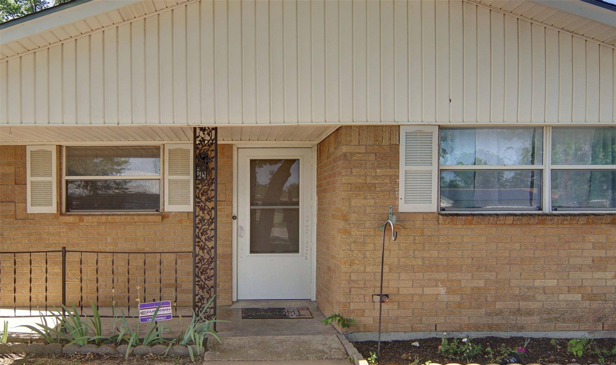 Mineral Wells, TX 76067,1910 SE 15th Street