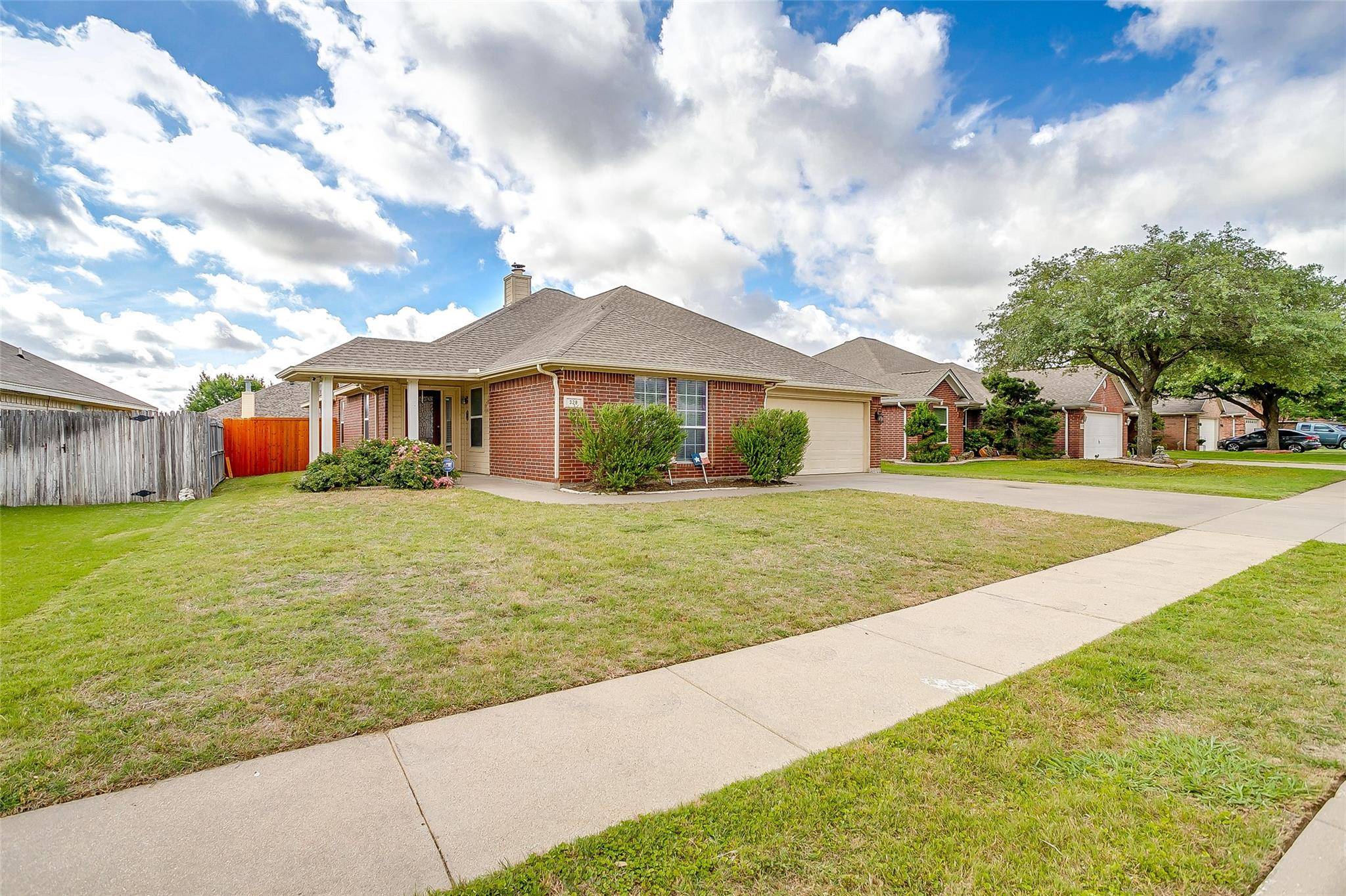 Burleson, TX 76028,328 Bicole Drive