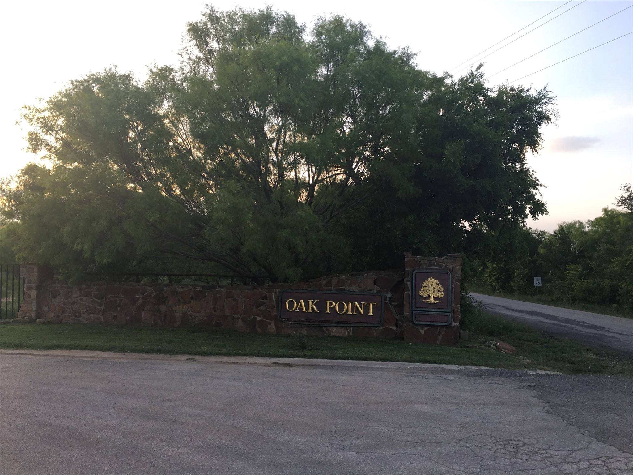 May, TX 76857,00 Oak Point Drive