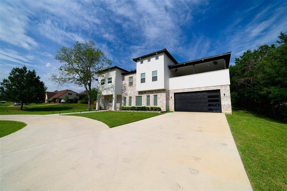 Fort Worth, TX 76112,604 Canyon Creek Trail