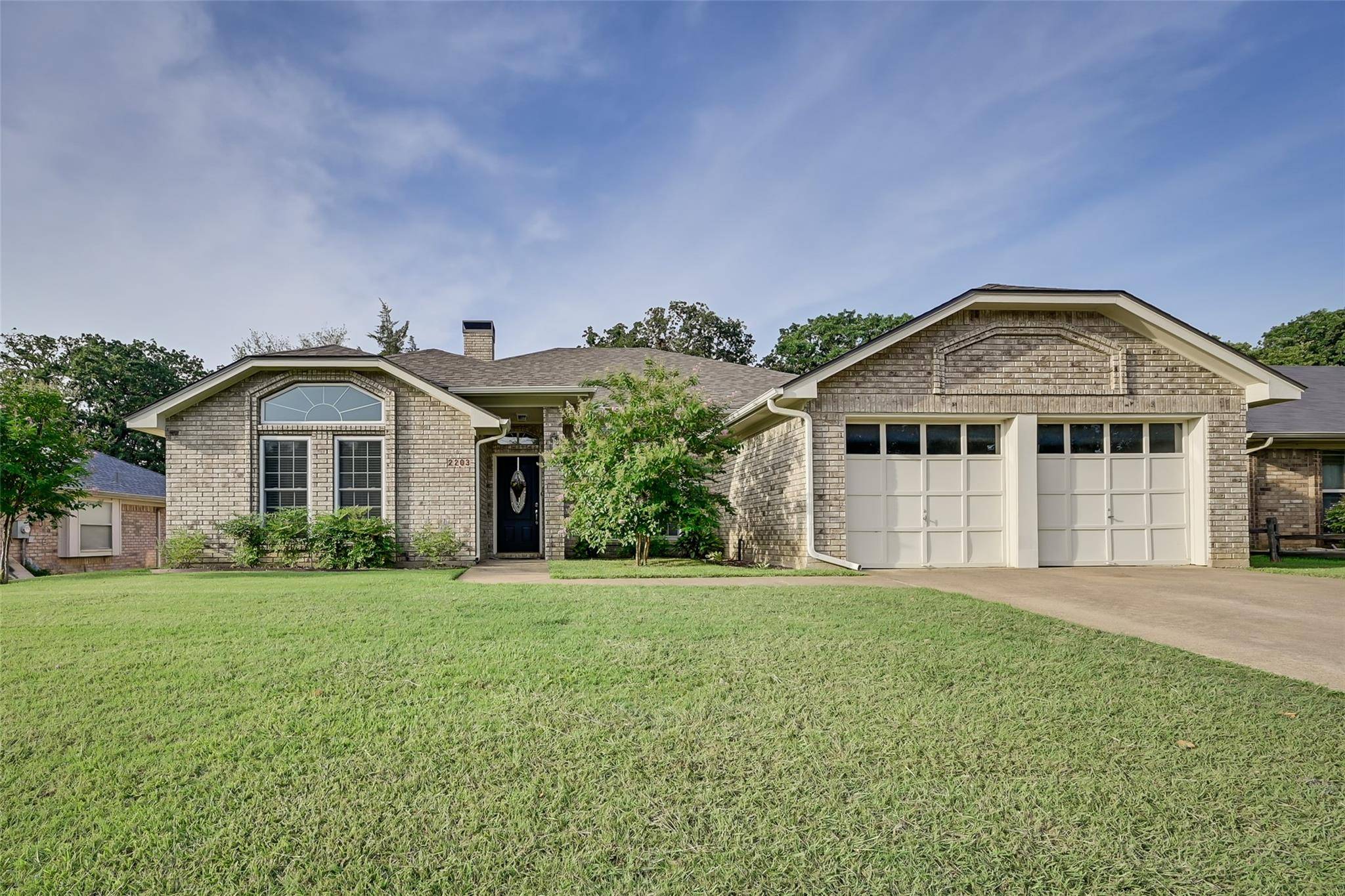 Euless, TX 76040,2203 Eva Lane