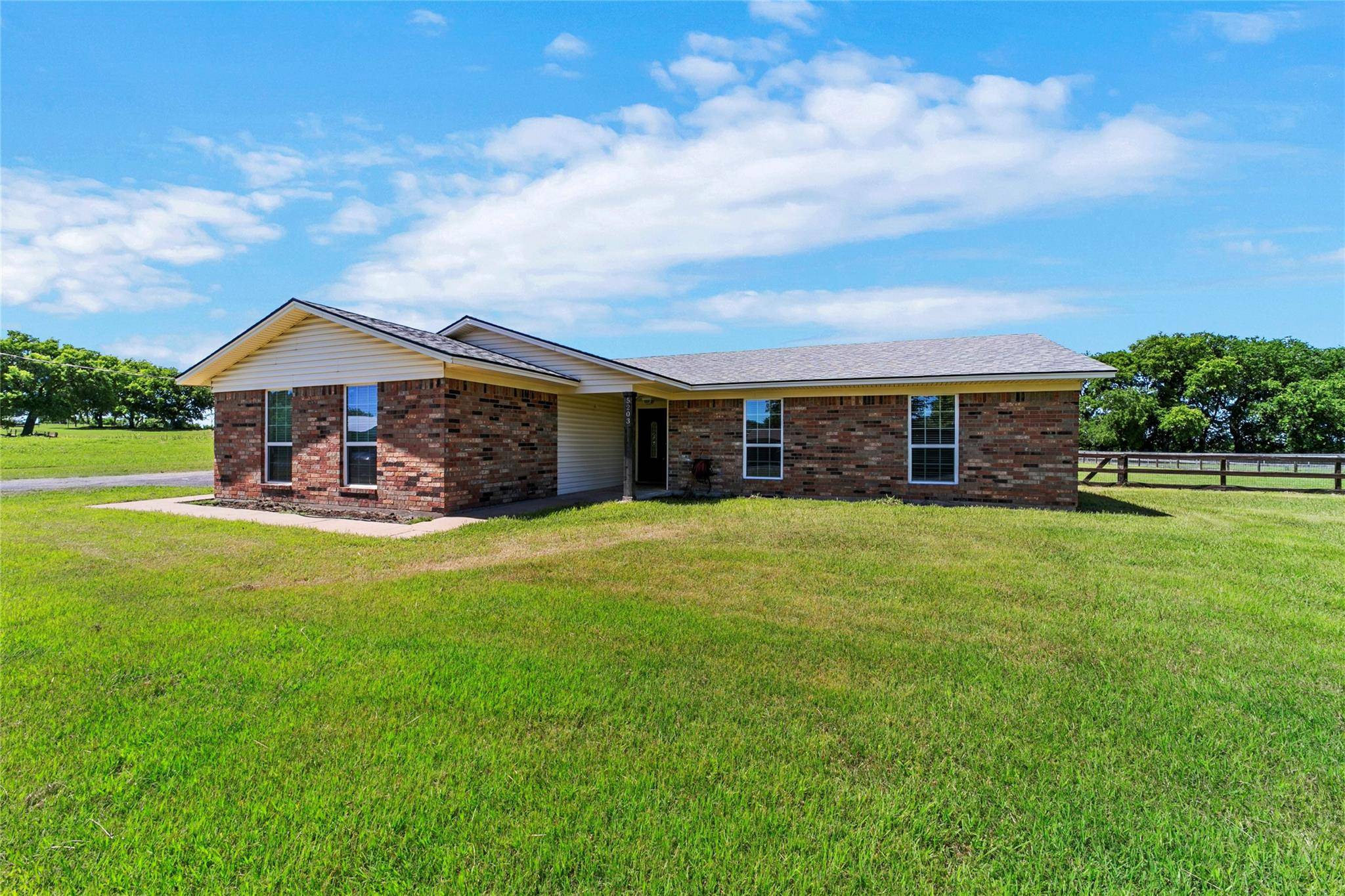 Sherman, TX 75092,5203 Rolling Hills Drive