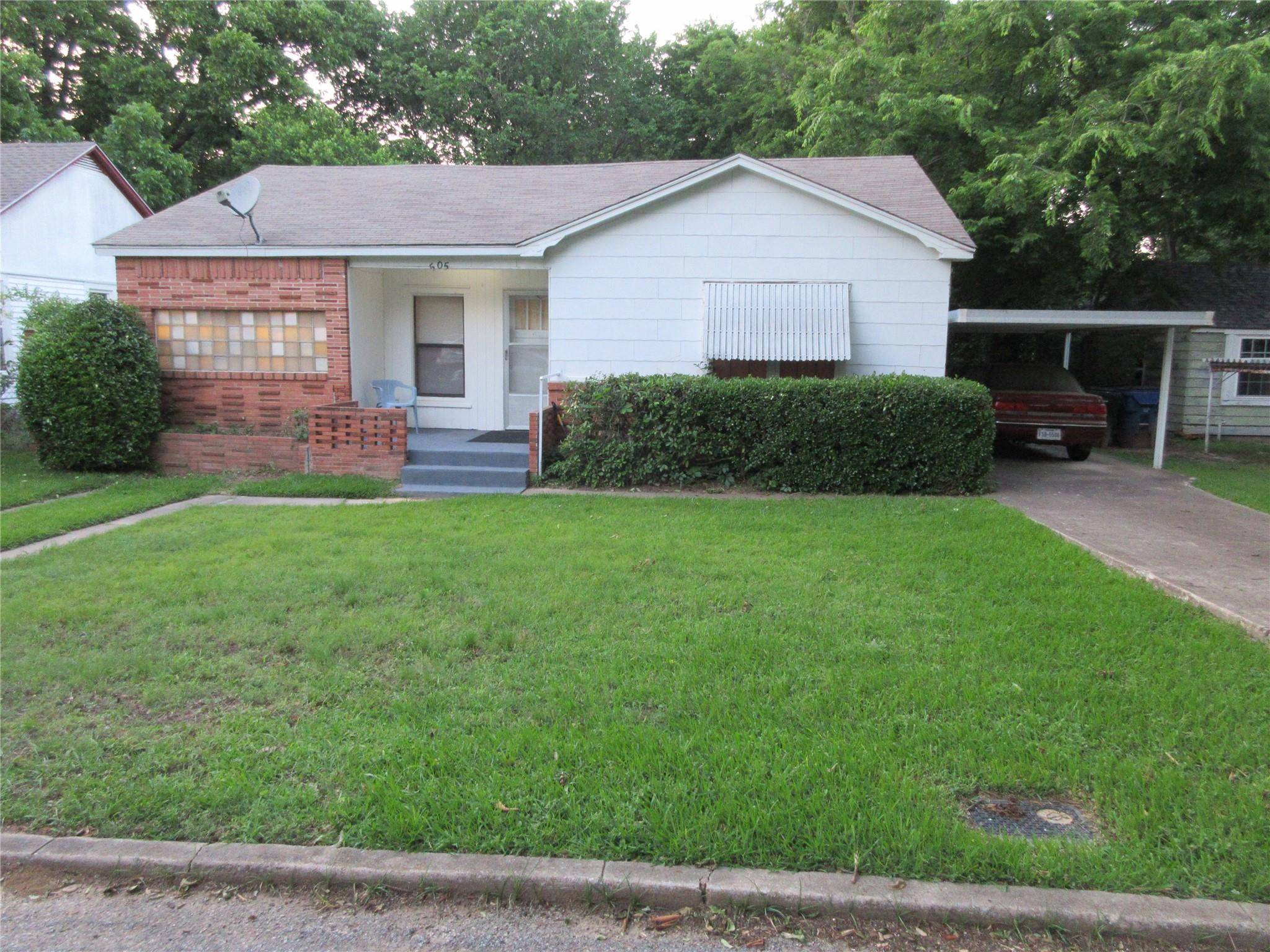 Denison, TX 75020,505 W Bullock Street