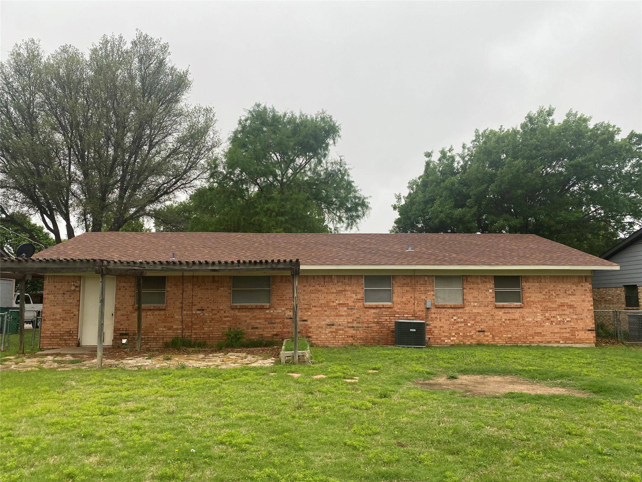 Graham, TX 76450,1423 Fairway Drive