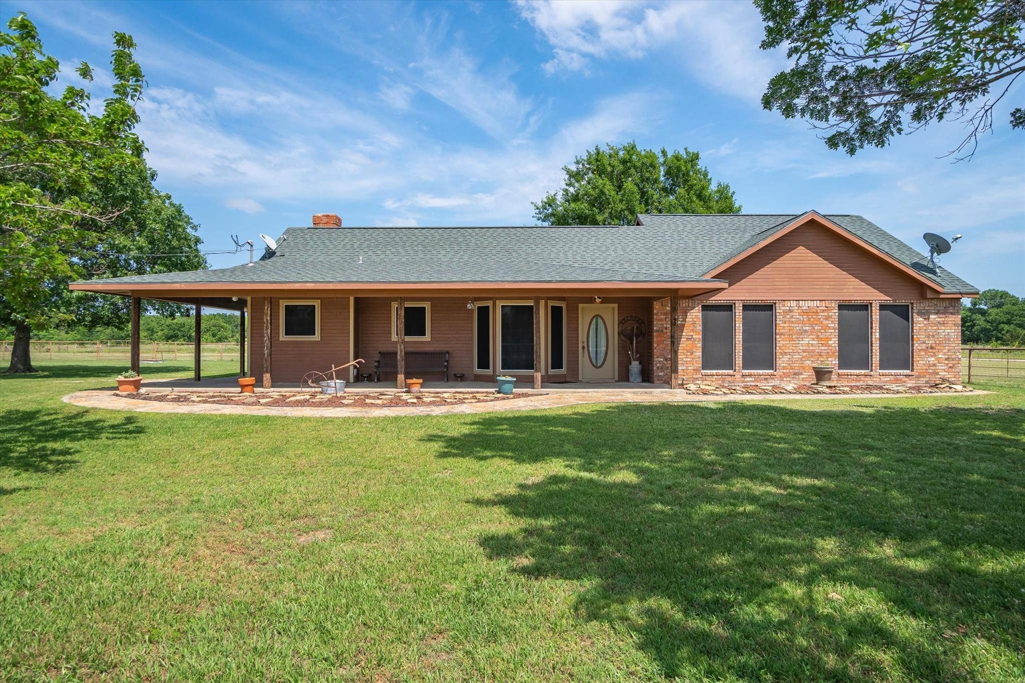 Quinlan, TX 75474,3014 Sandy Creek Road