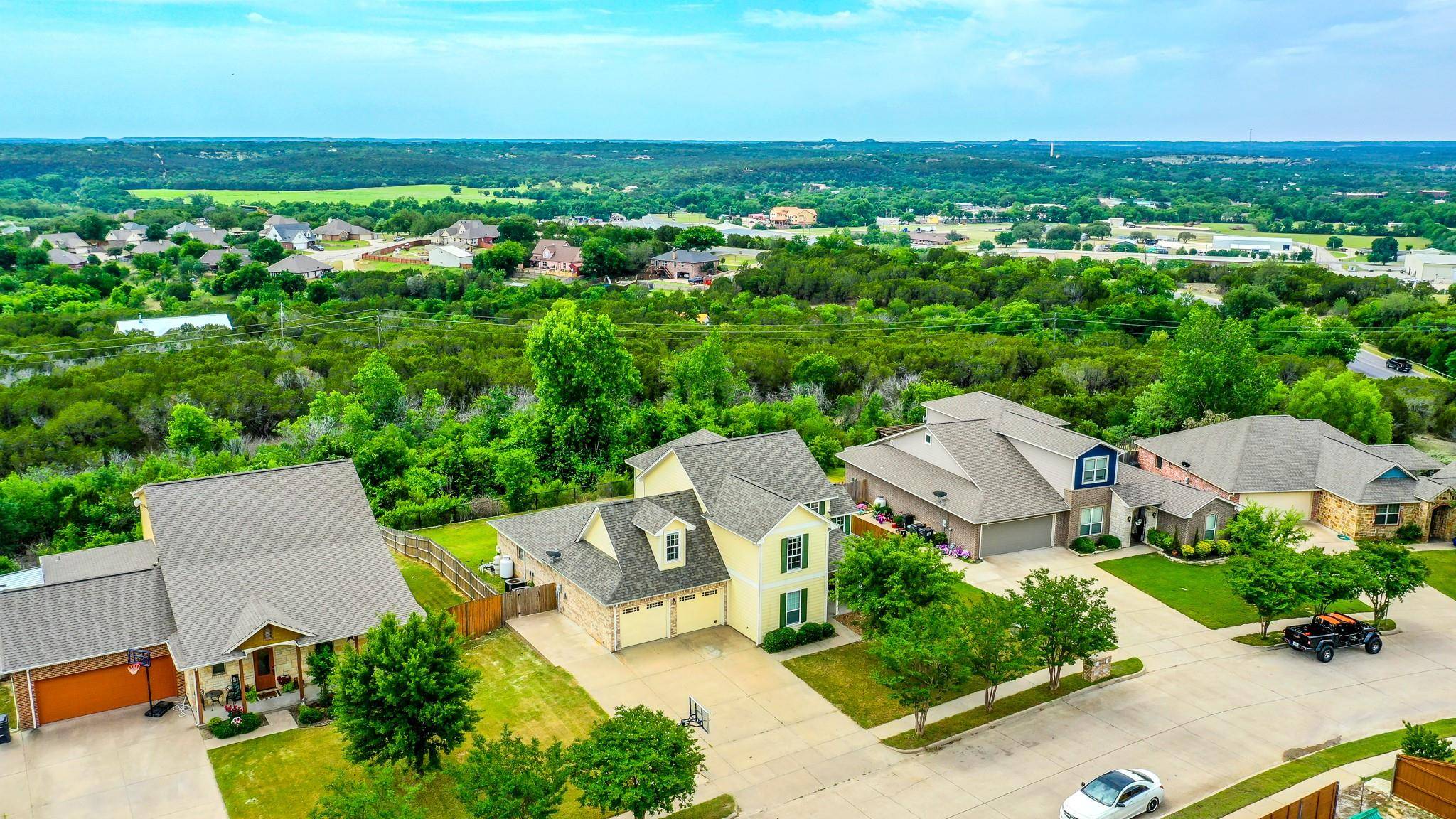 Glen Rose, TX 76043,106 Camelot Street