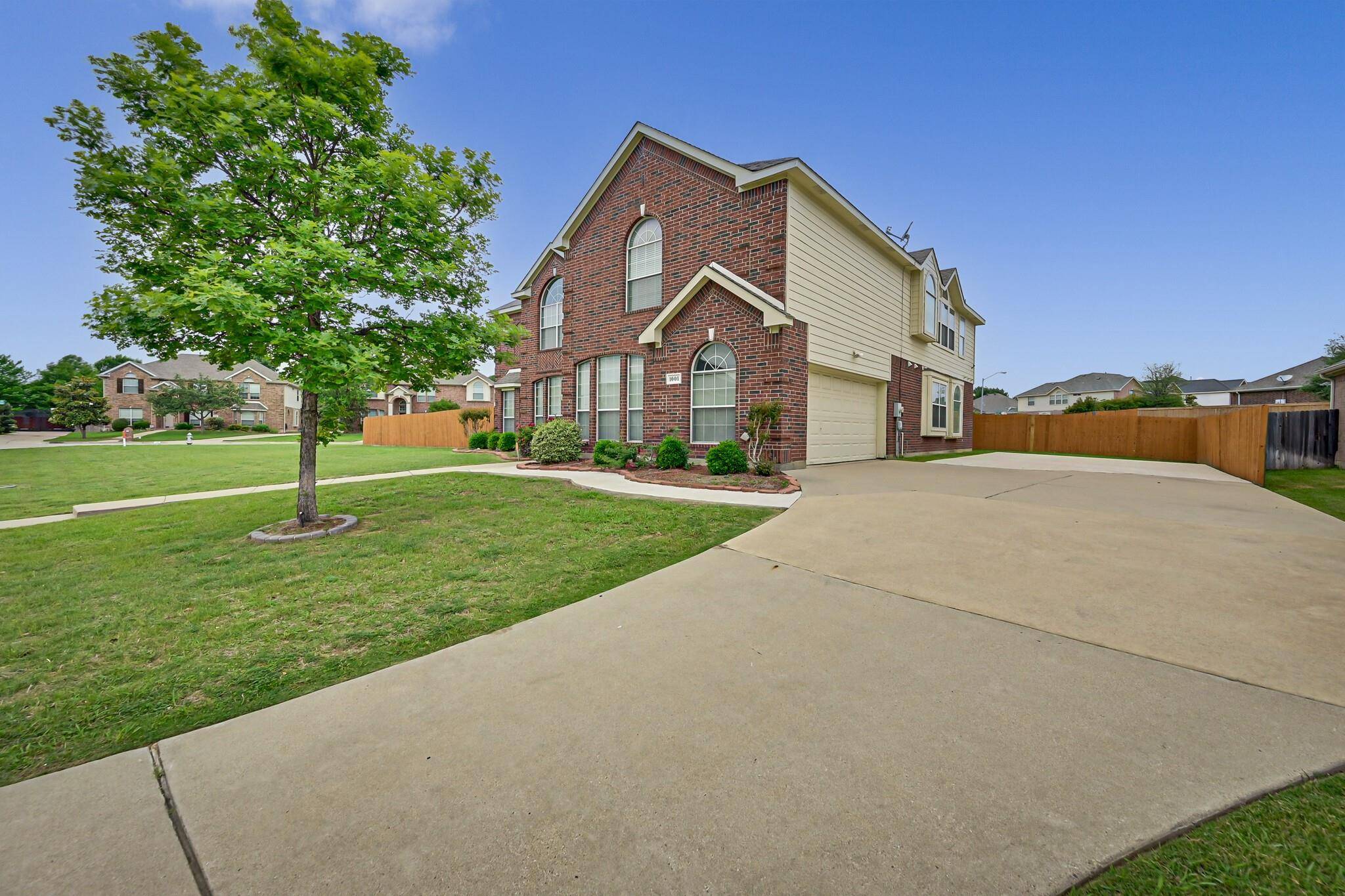 Mansfield, TX 76063,1001 Saint Gregory Drive