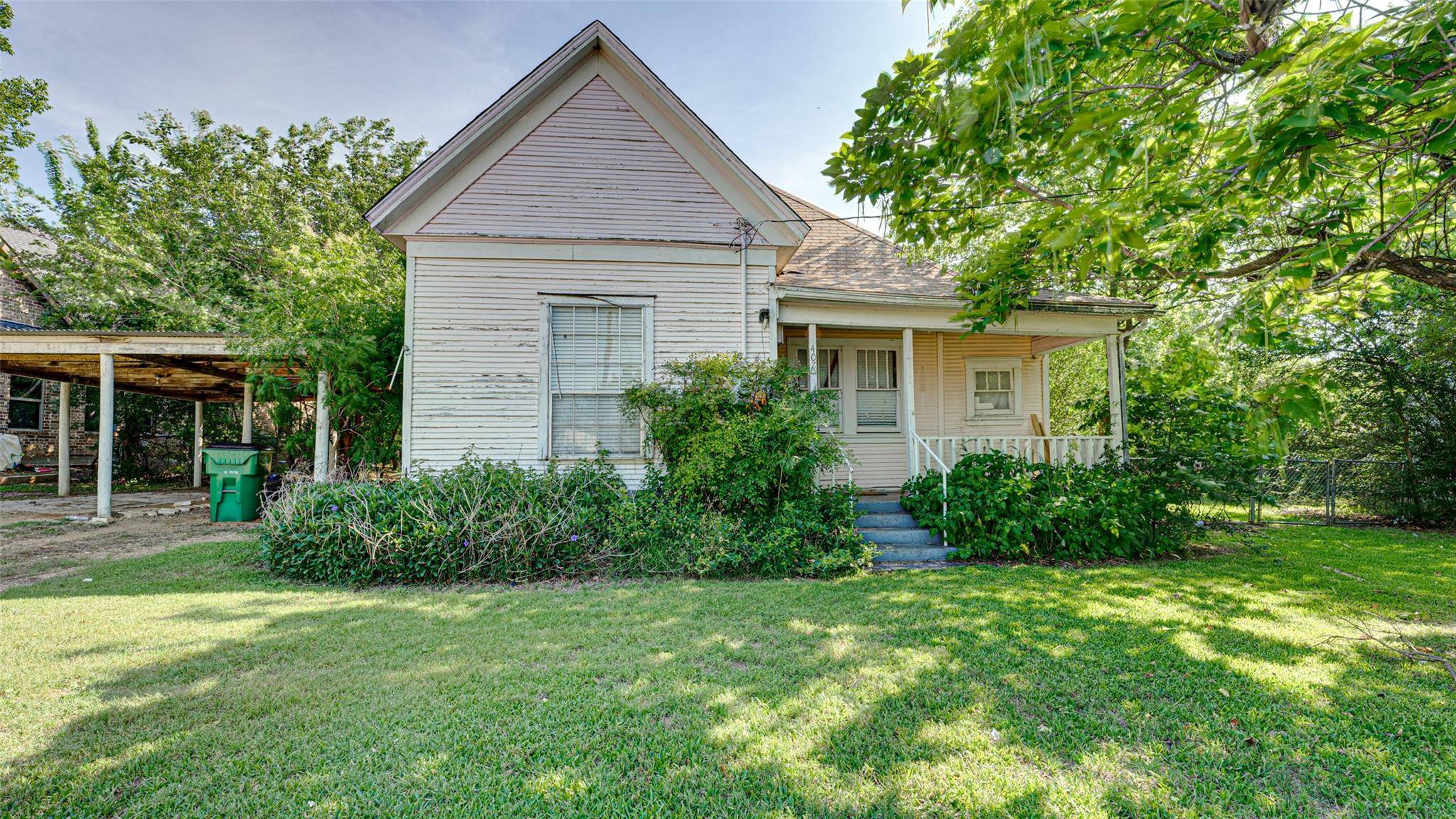 Maypearl, TX 76064,407 W 5th Street