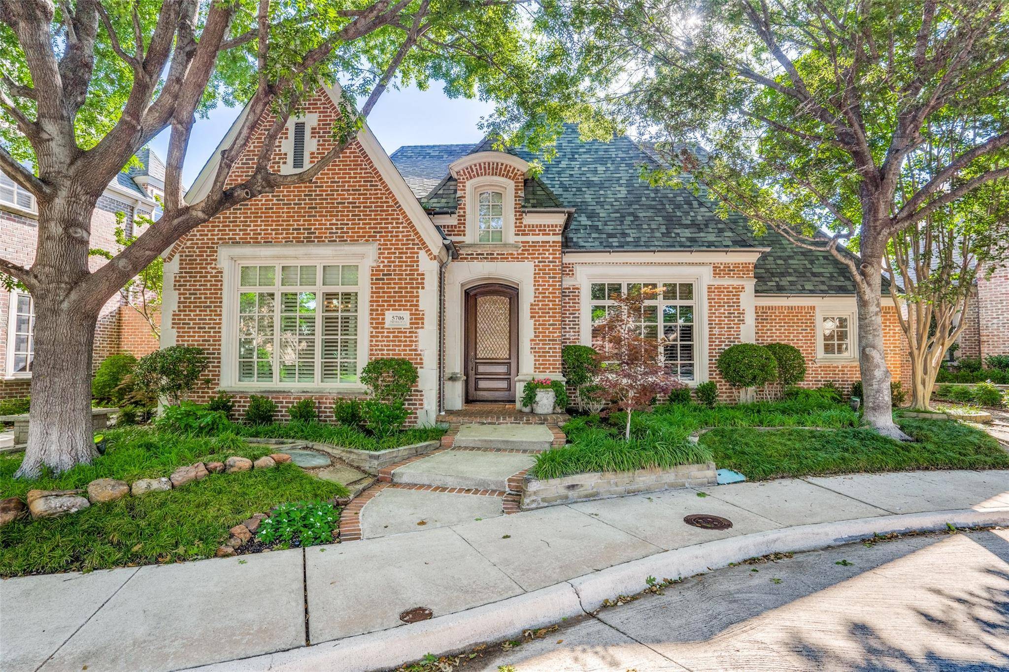 Dallas, TX 75252,5706 Portsmouth Lane