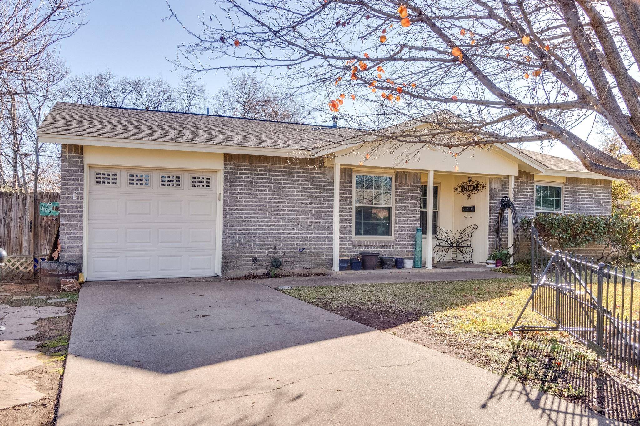 Euless, TX 76039,1302 Crane Drive