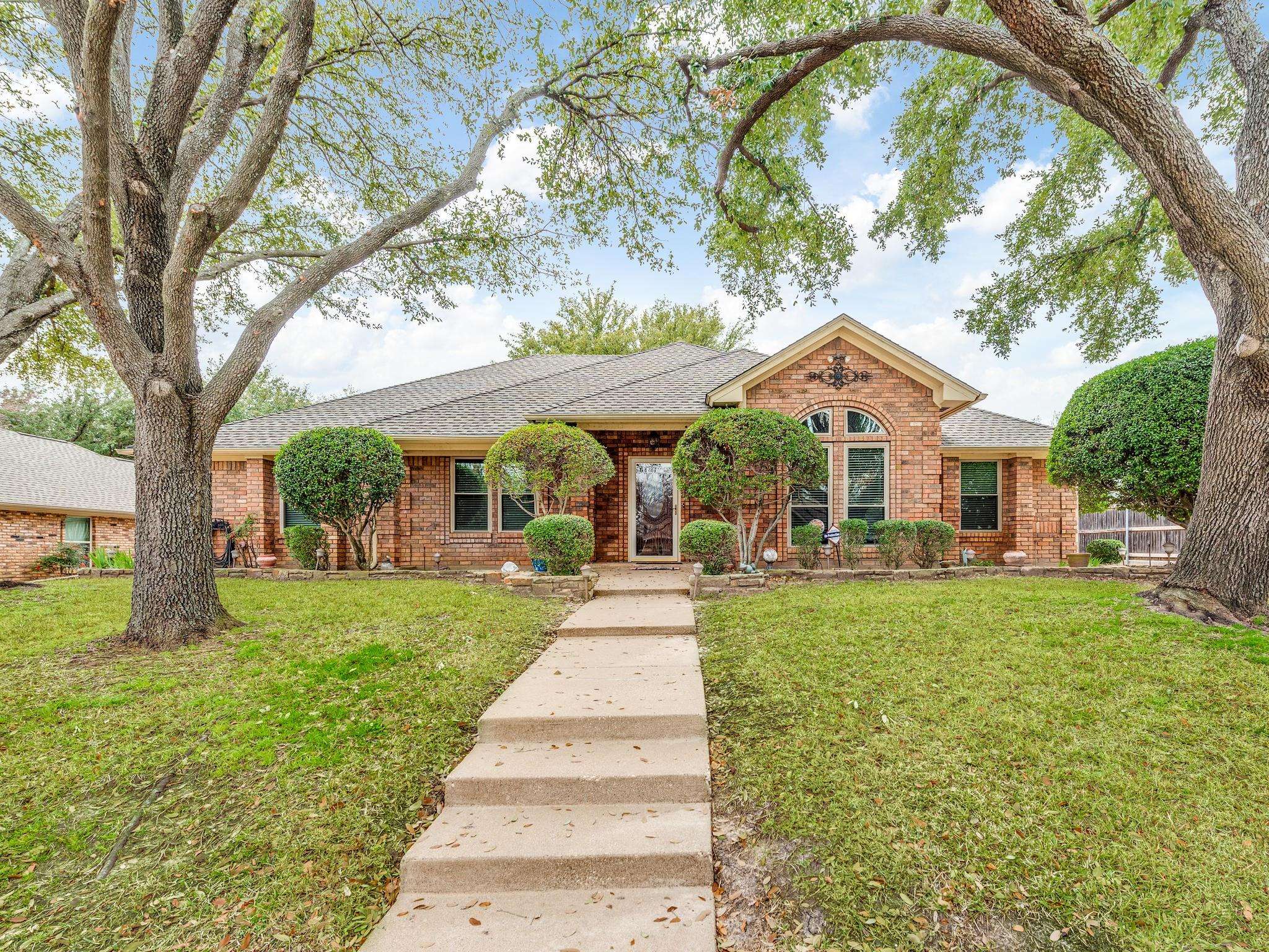 Euless, TX 76039,1807 Bent Tree Drive