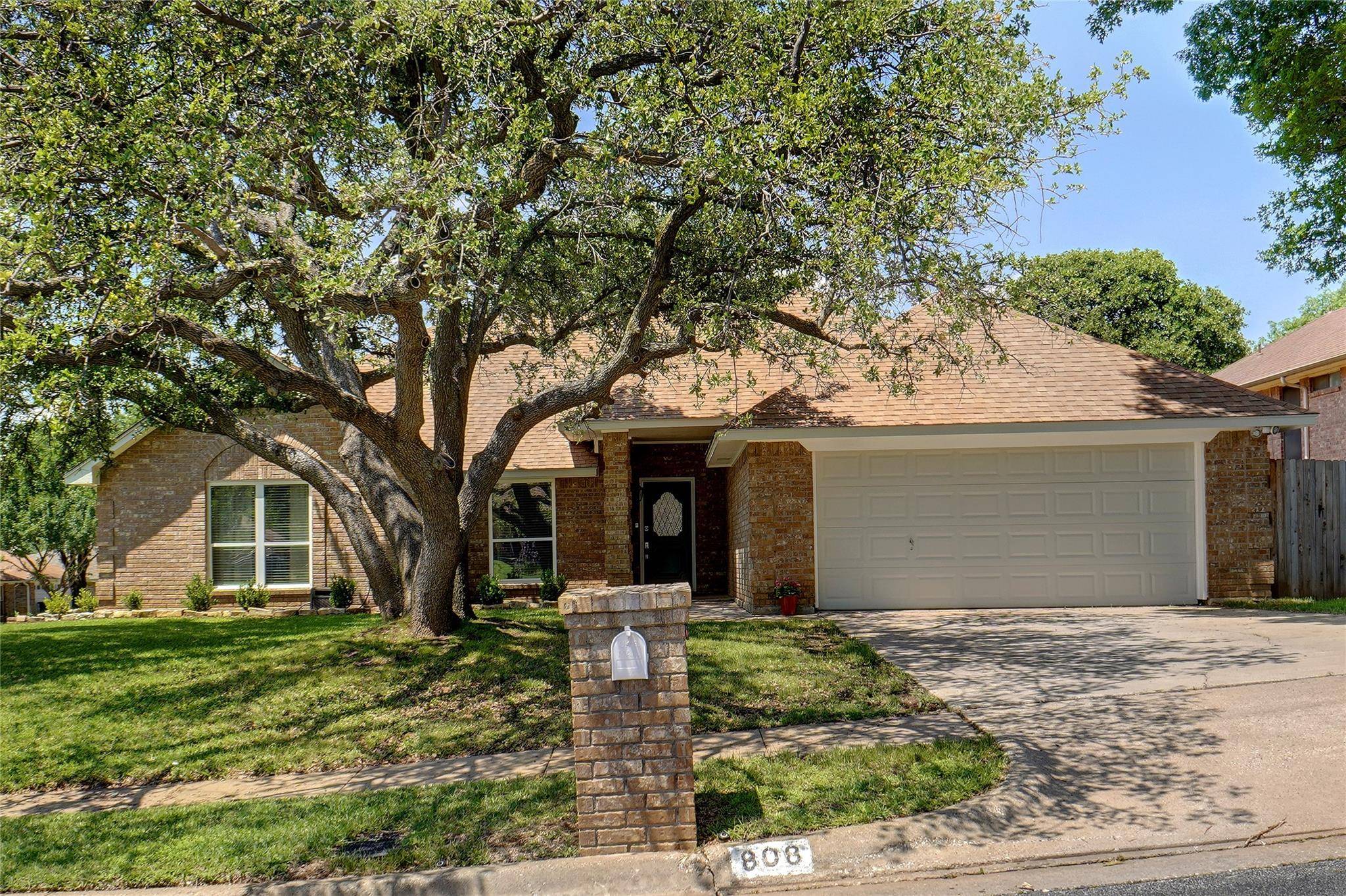 Euless, TX 76039,808 Forestcrest Court