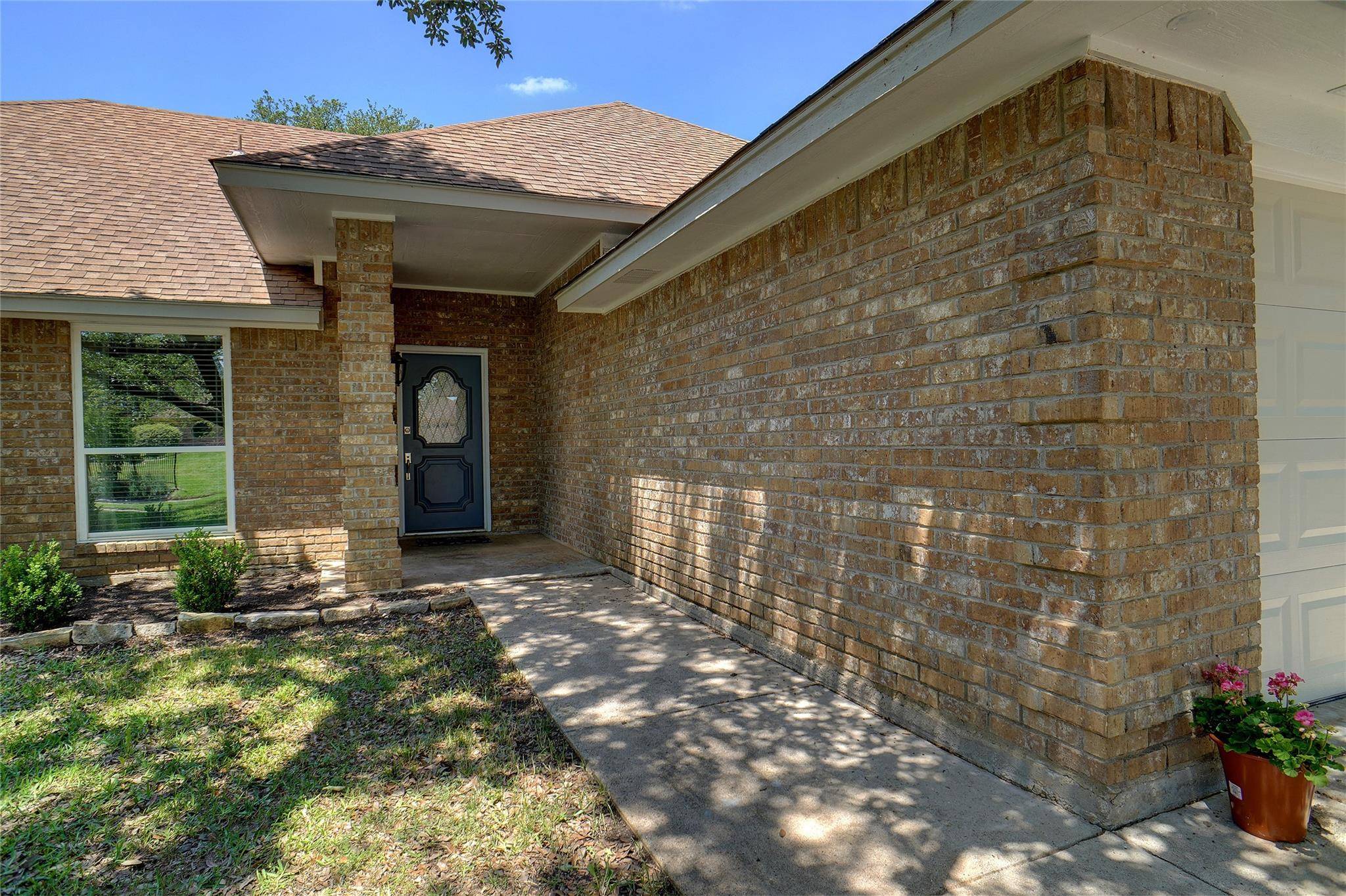 Euless, TX 76039,808 Forestcrest Court