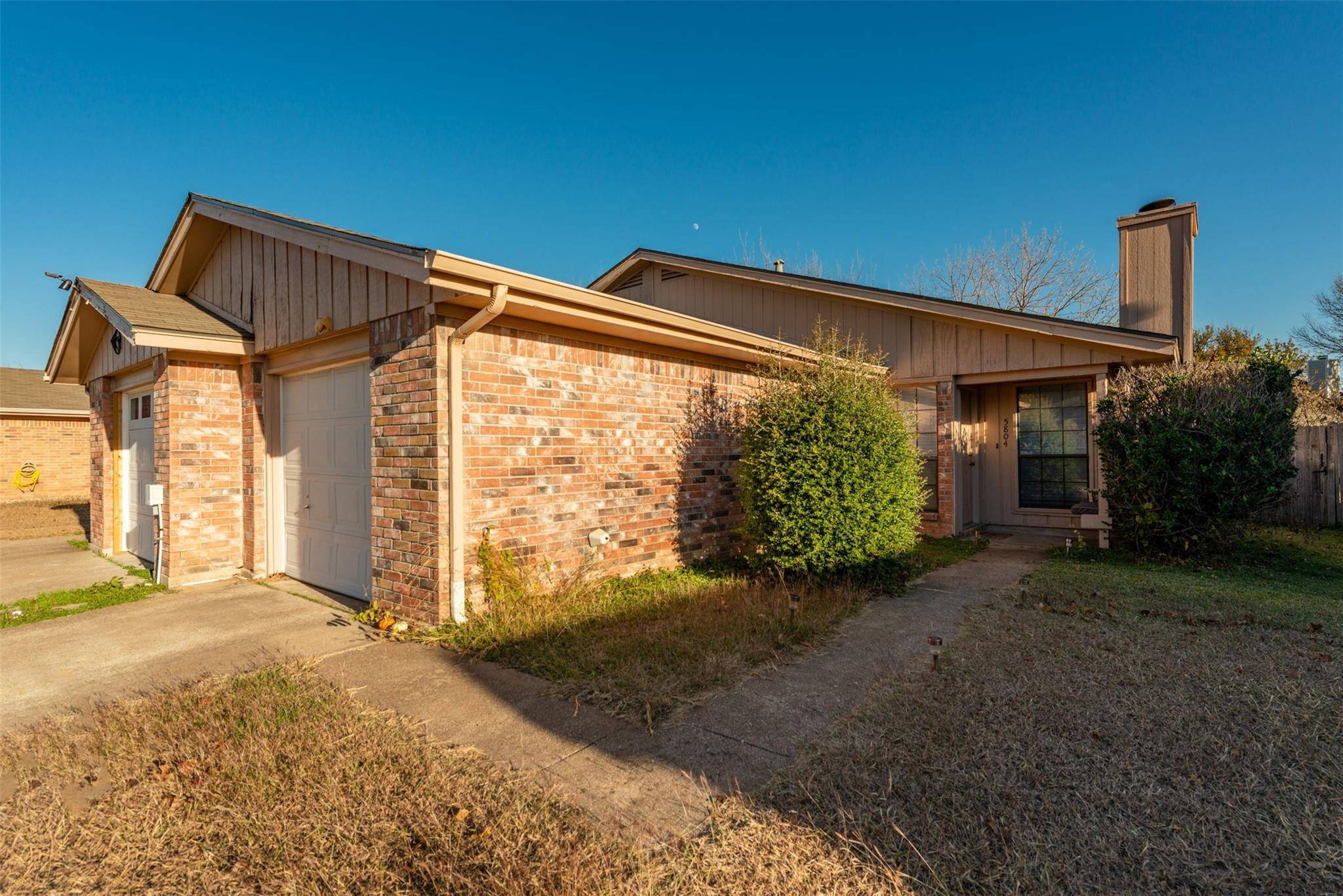 Haltom City, TX 76137,5804 Silver Sage Drive