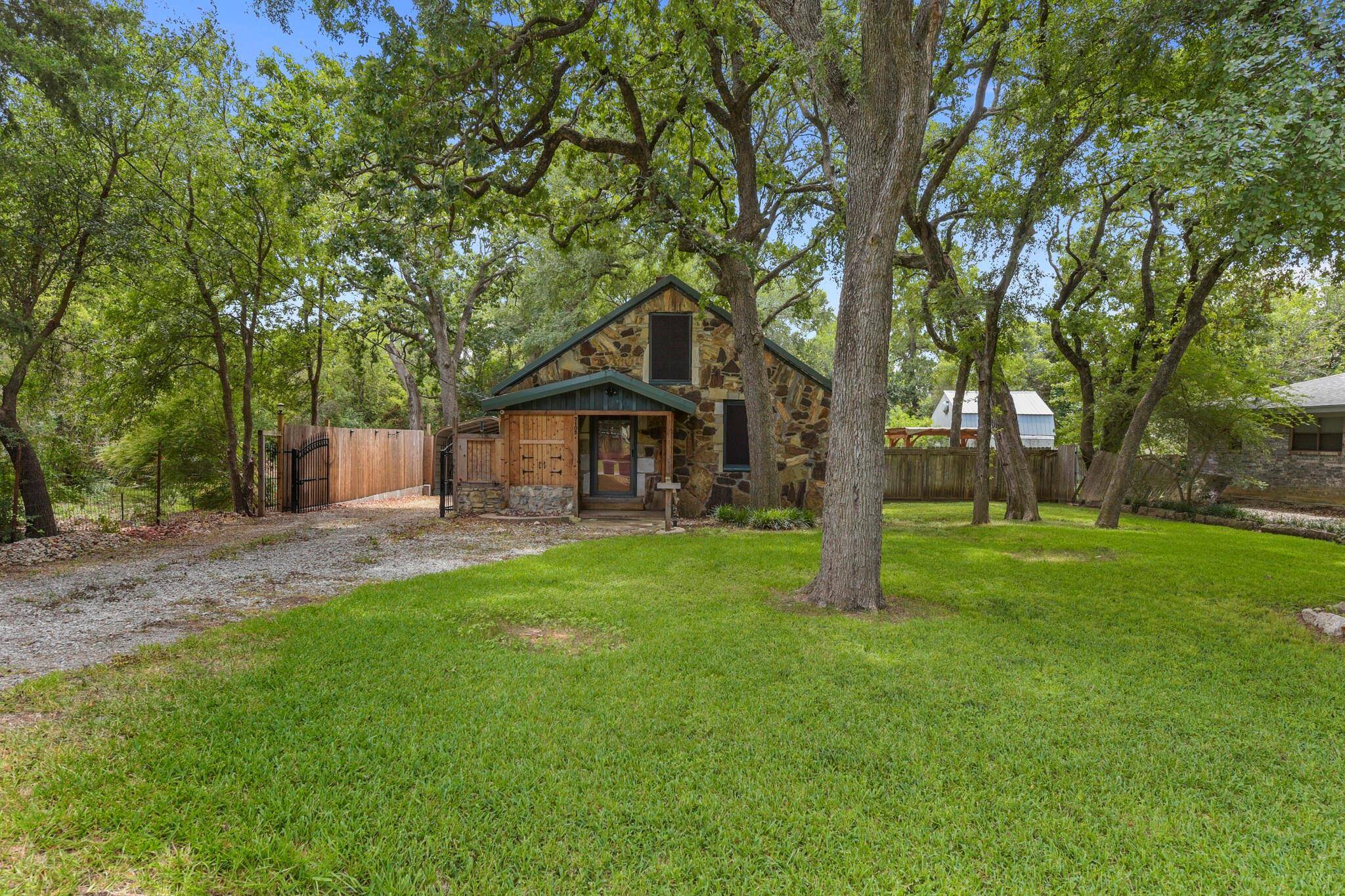 Lake Worth, TX 76135,7105 Comanche Trail