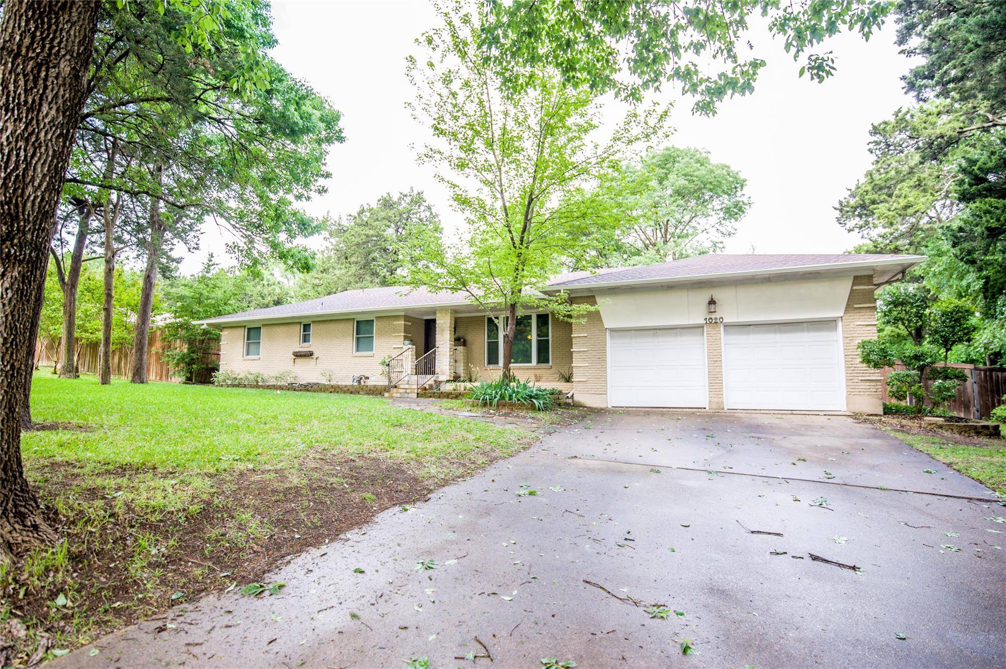 Cedar Hill, TX 75104,1020 Crestview Drive