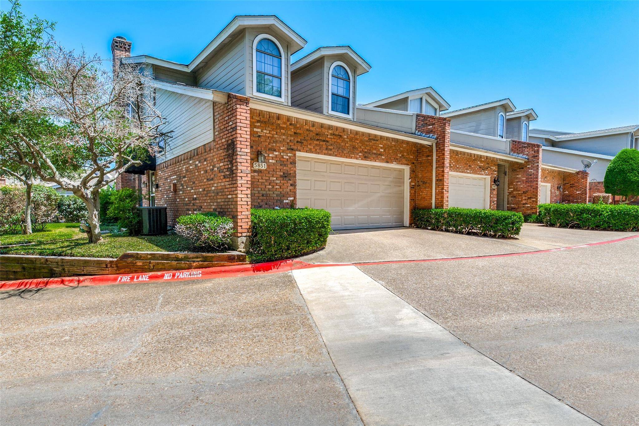 Arlington, TX 76016,5851 Water Ridge Drive