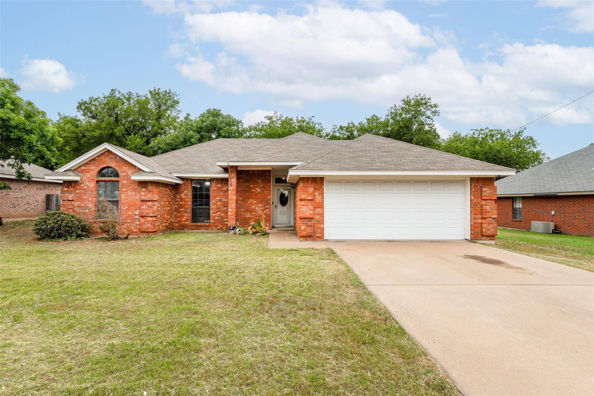 Stephenville, TX 76401,225 Maple Lane