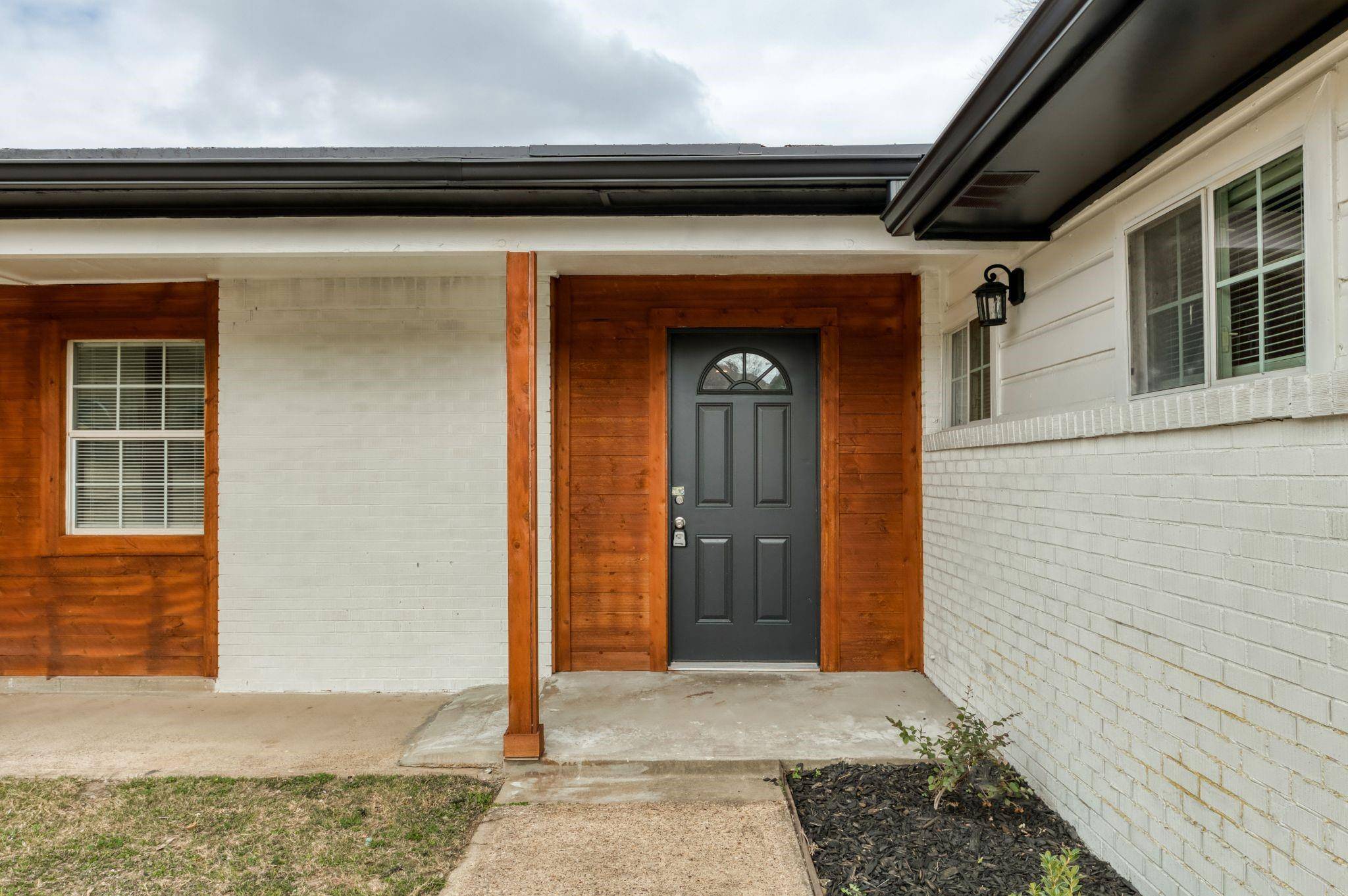 Dallas, TX 75216,2523 Magna Vista Drive