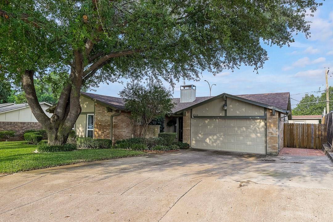 Arlington, TX 76017,4504 Palomino Court