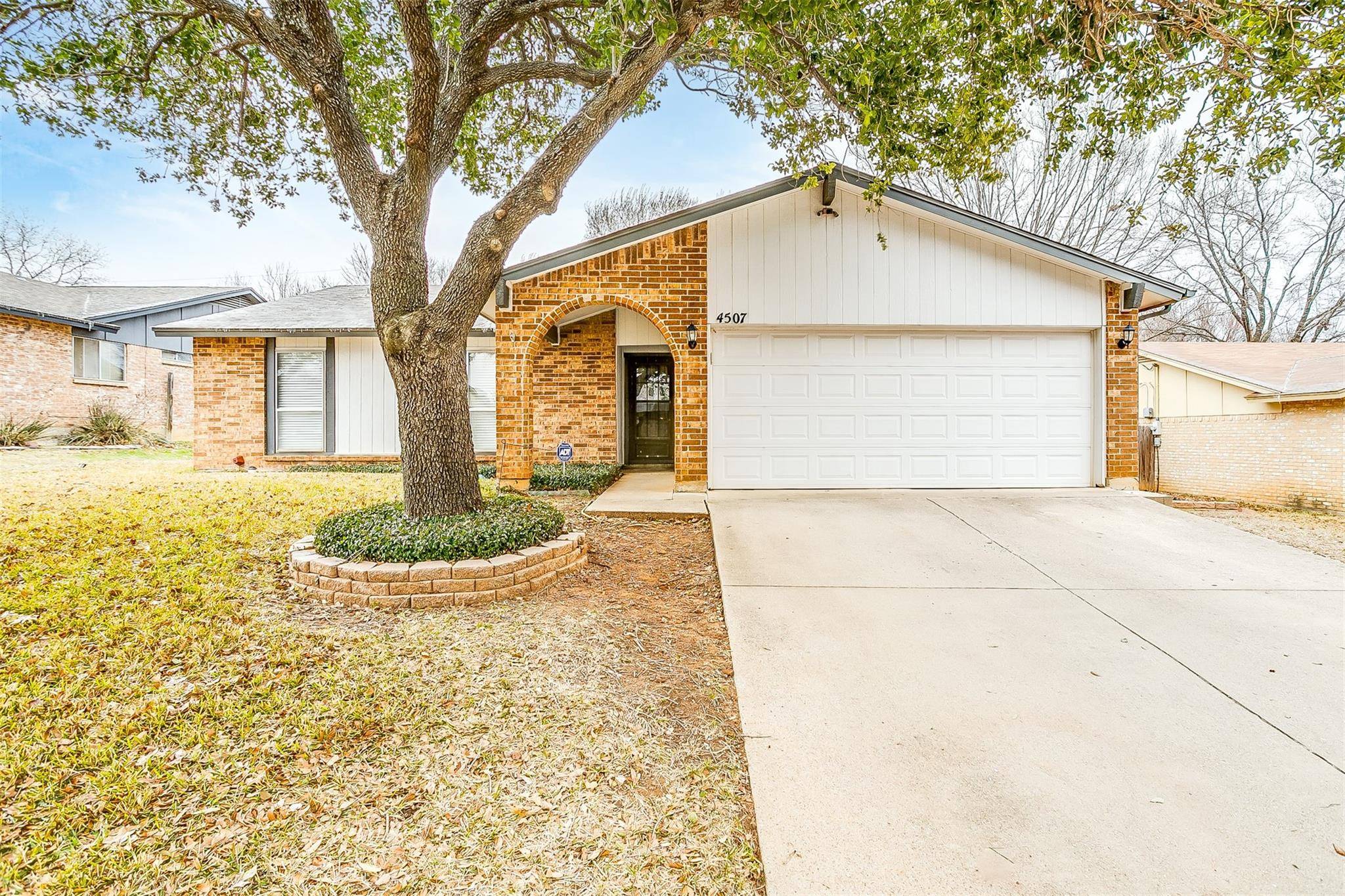 Arlington, TX 76017,4507 Palomino Court