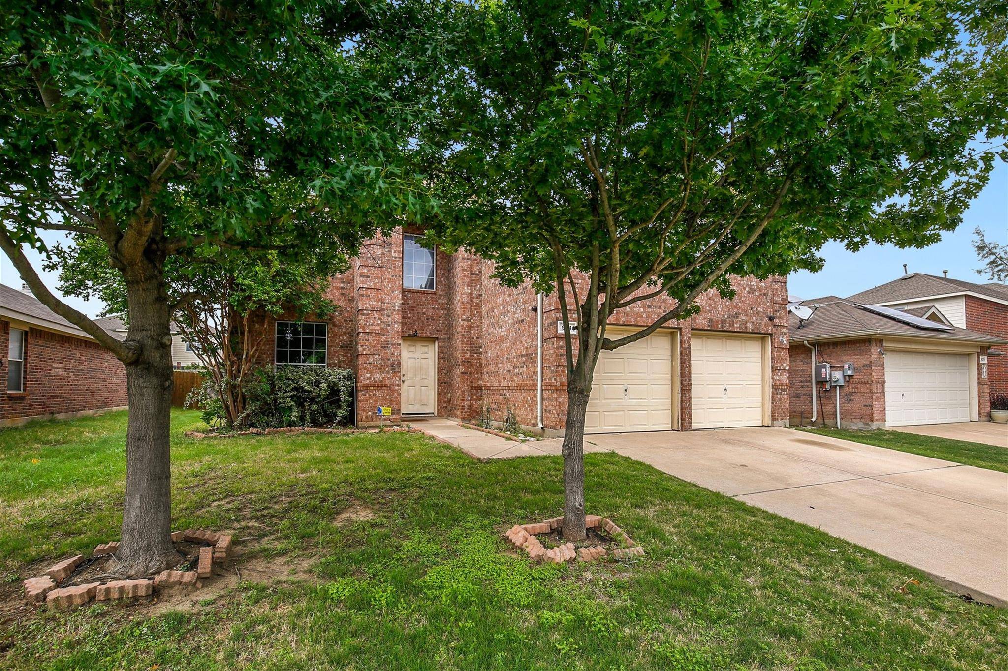 Grand Prairie, TX 75052,924 Pinebrook Drive