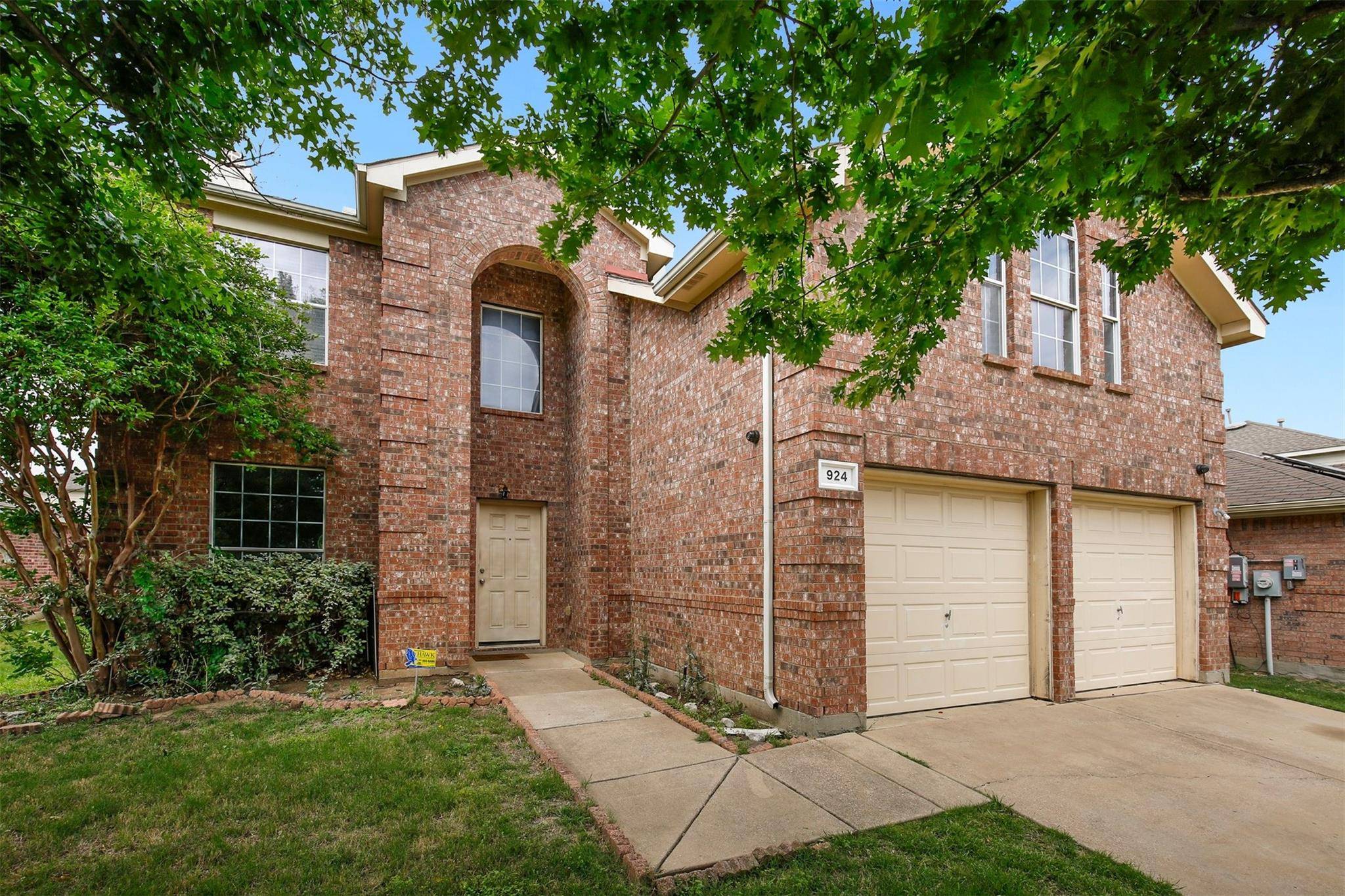 Grand Prairie, TX 75052,924 Pinebrook Drive