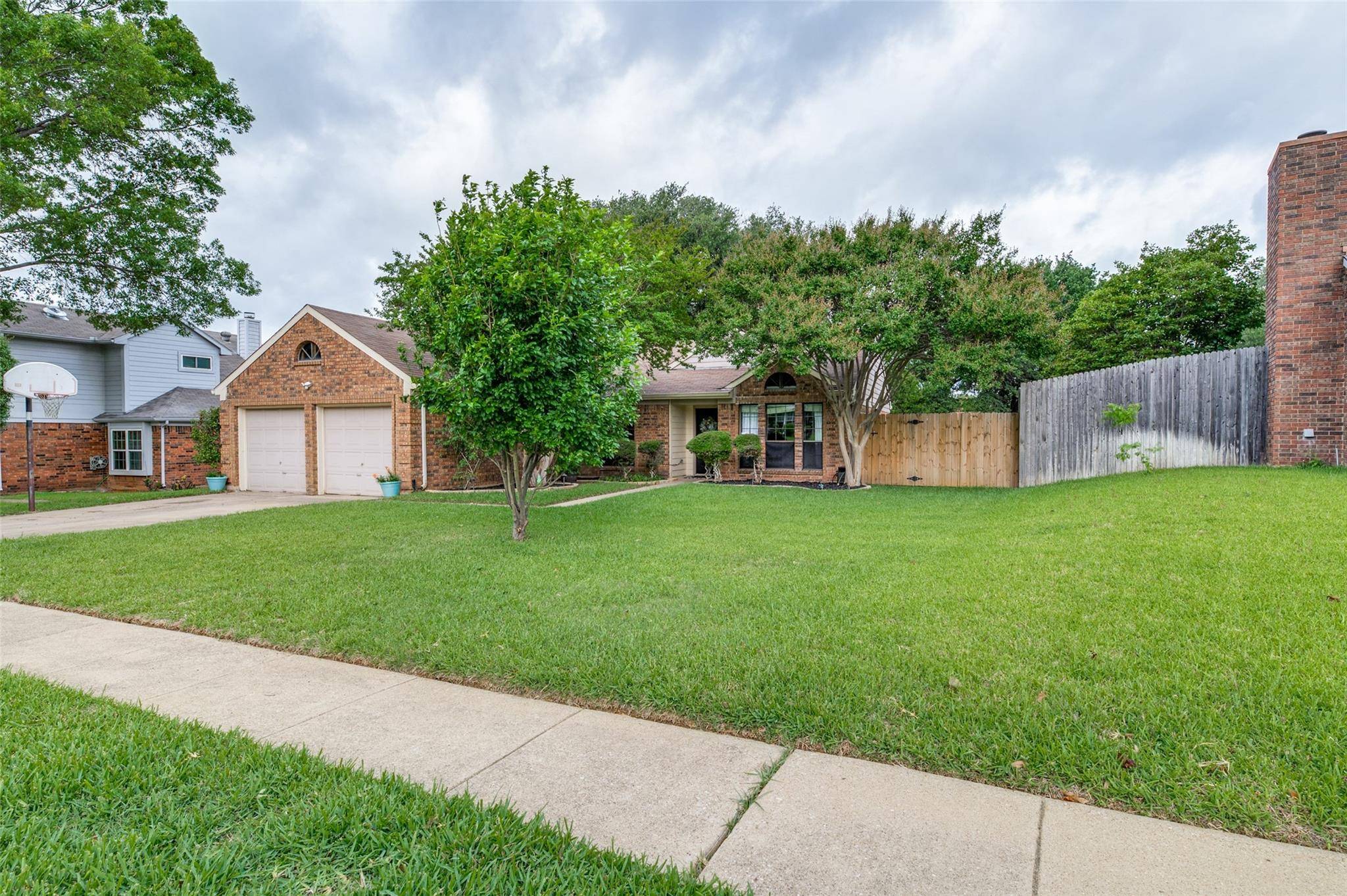 Euless, TX 76039,2609 Bayberry Lane