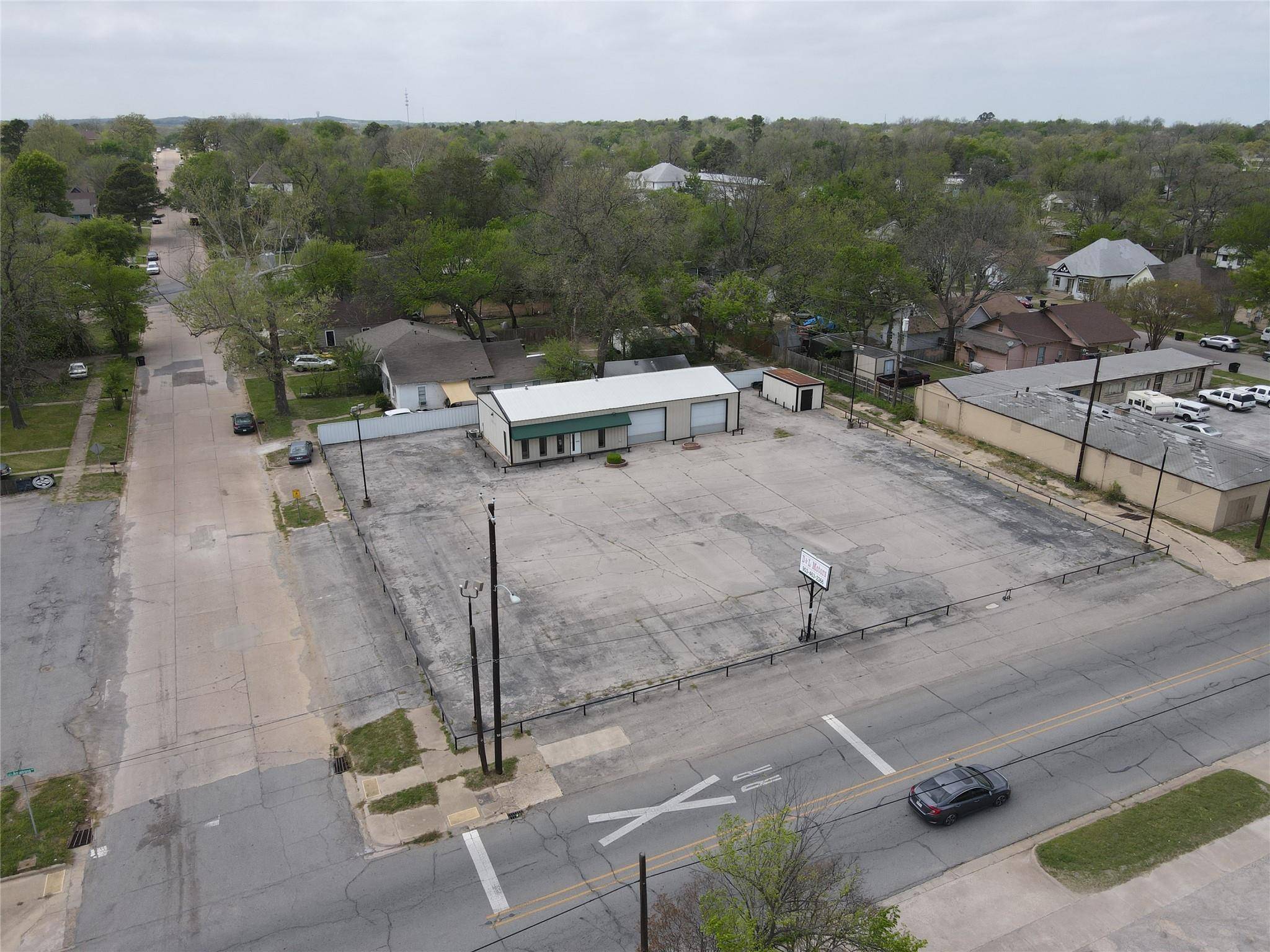 Denison, TX 75020,431 S Armstrong Avenue