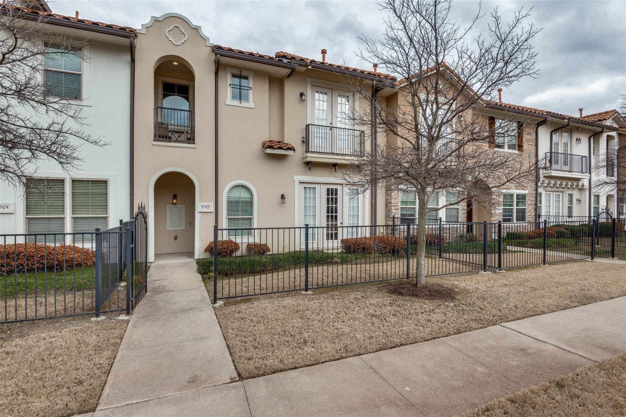 Irving, TX 75039,6761 Cabrillo #43