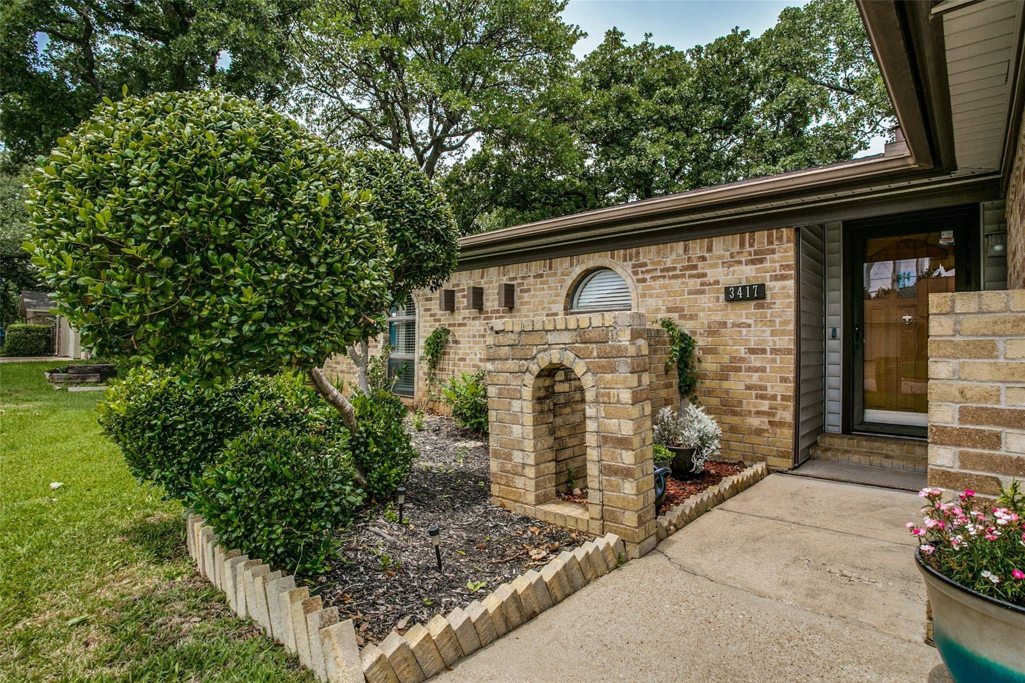 Bedford, TX 76021,3417 Pembroke Place