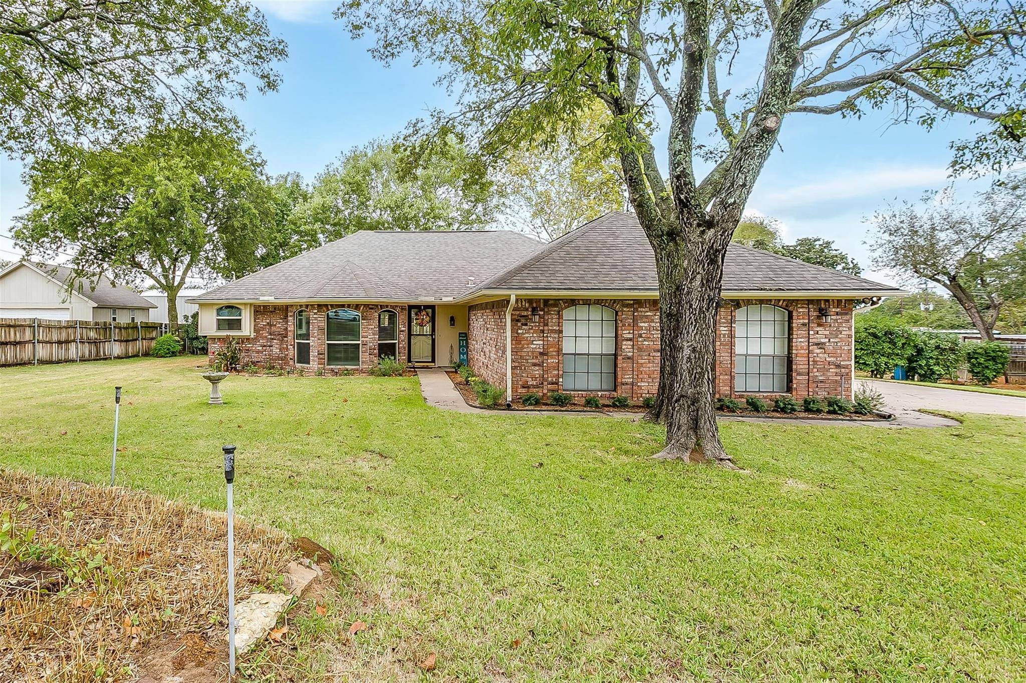 Burleson, TX 76028,112 Saddle Hills Road