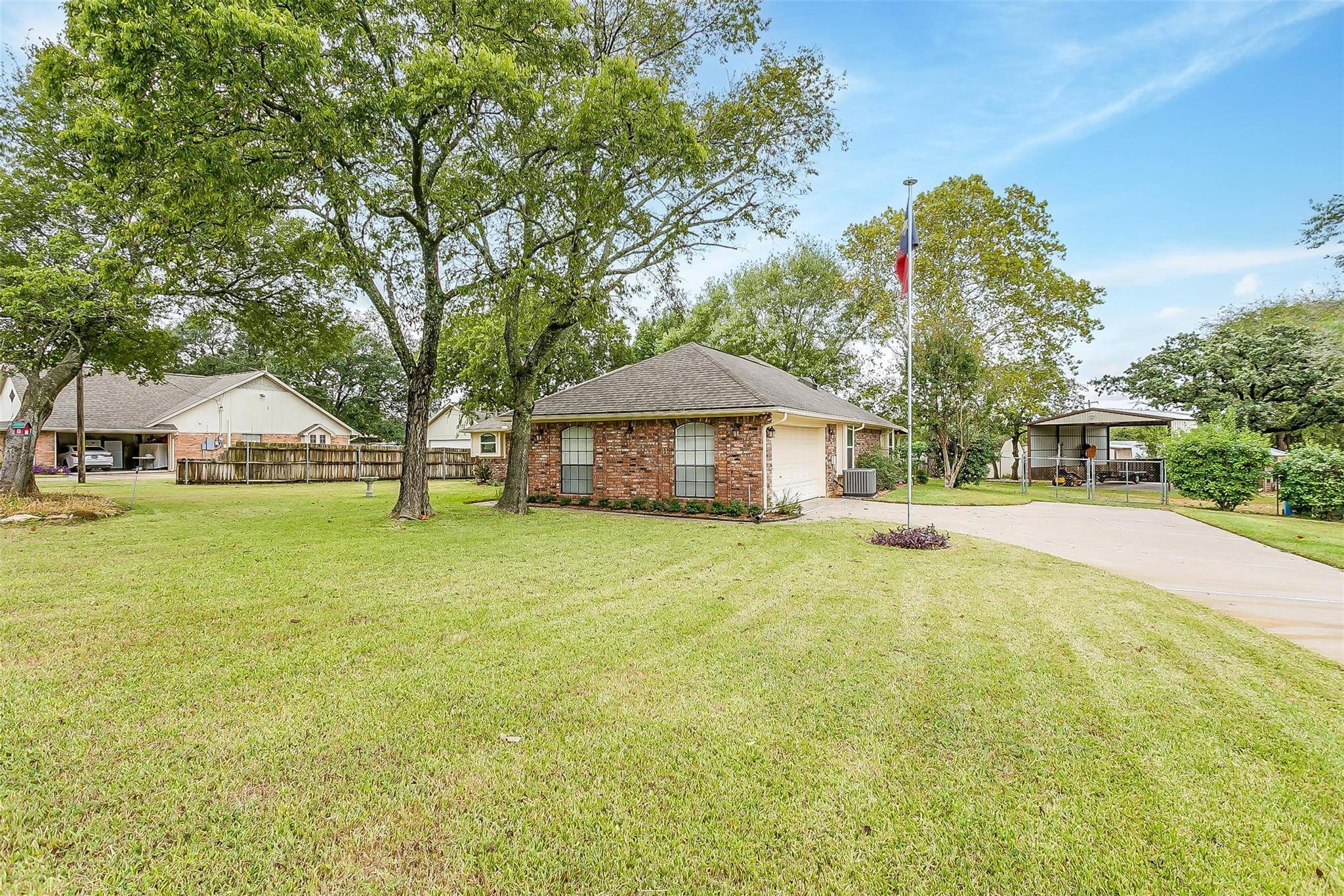 Burleson, TX 76028,112 Saddle Hills Road